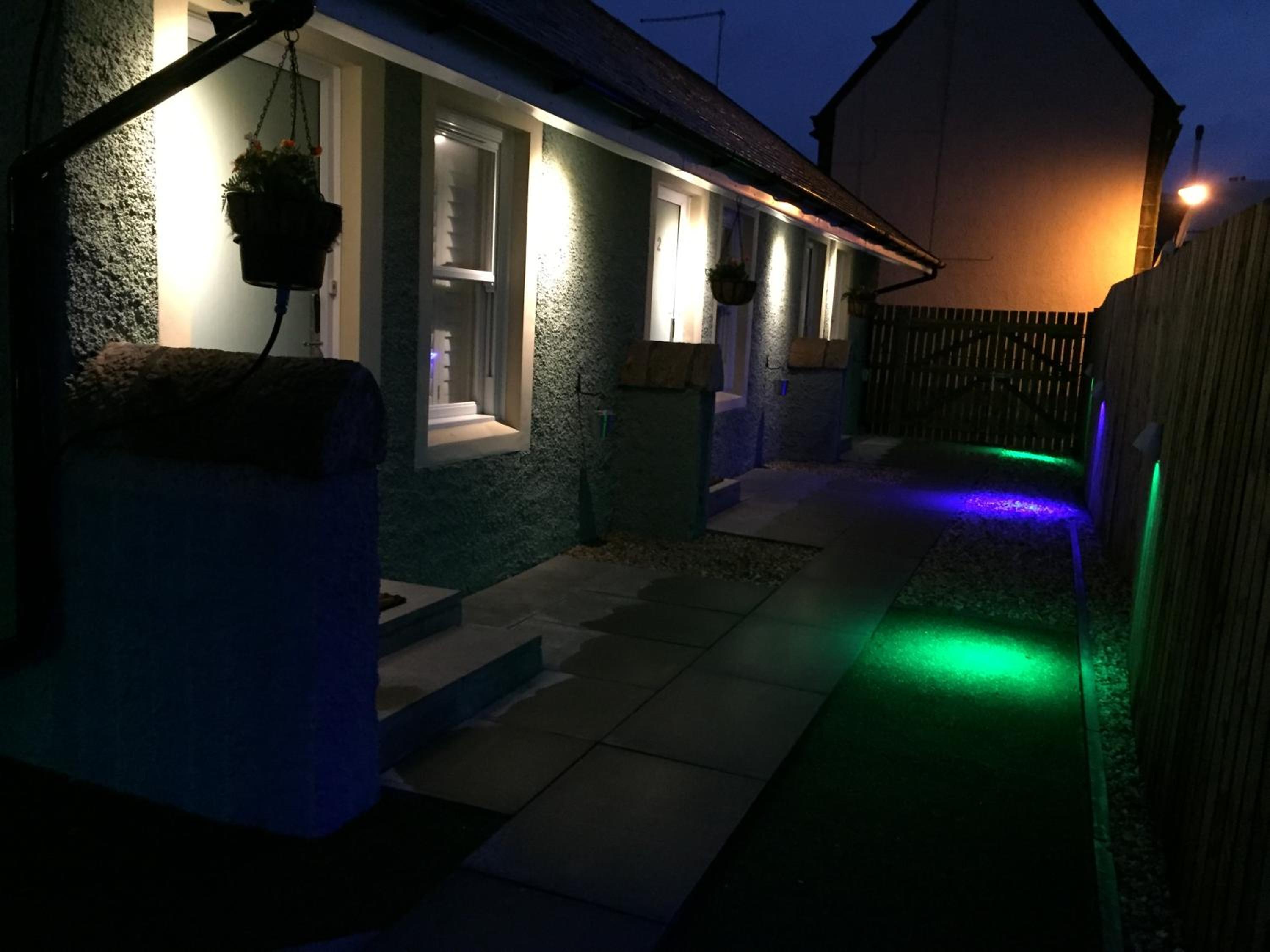 Hotel Irvine Bay - Image 1