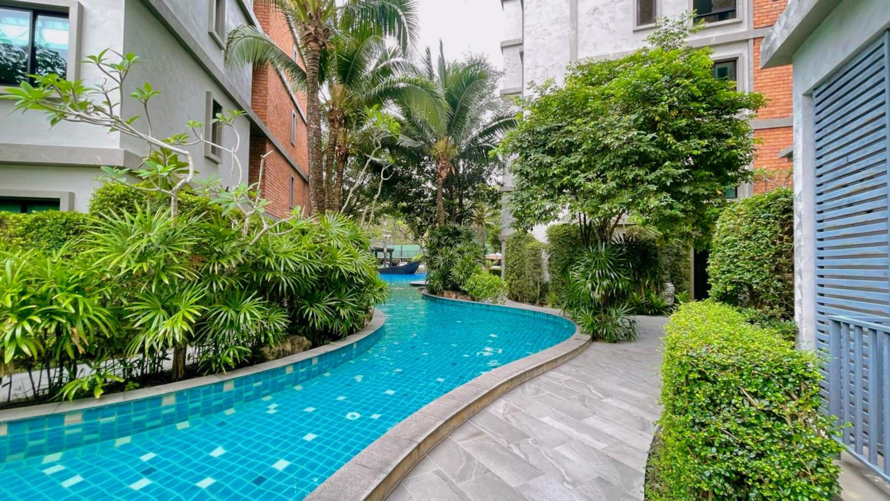 Digital Nomad Home Away With Pool & Gym