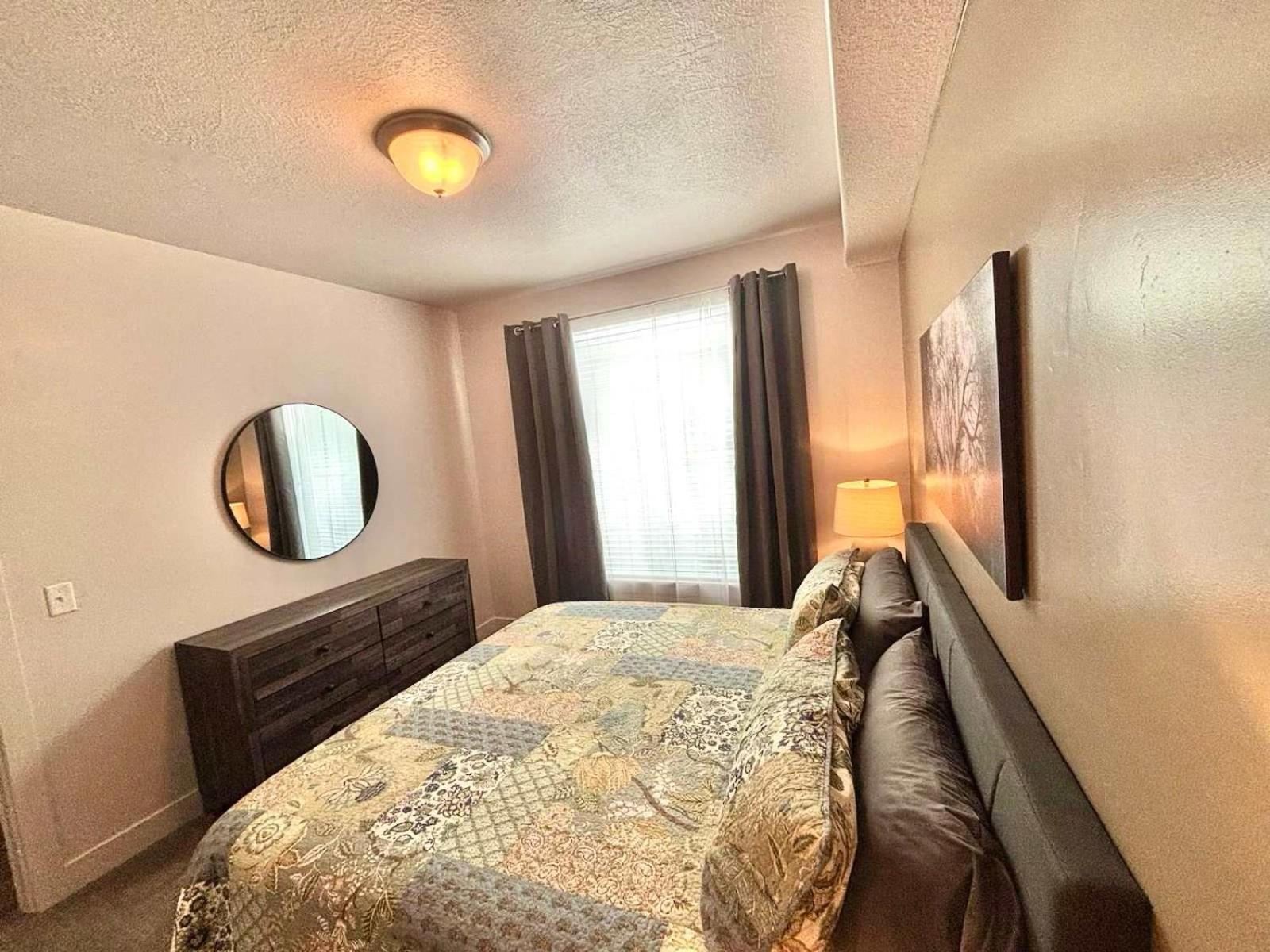 Ultra-Luxury 2BR Downtown Condo