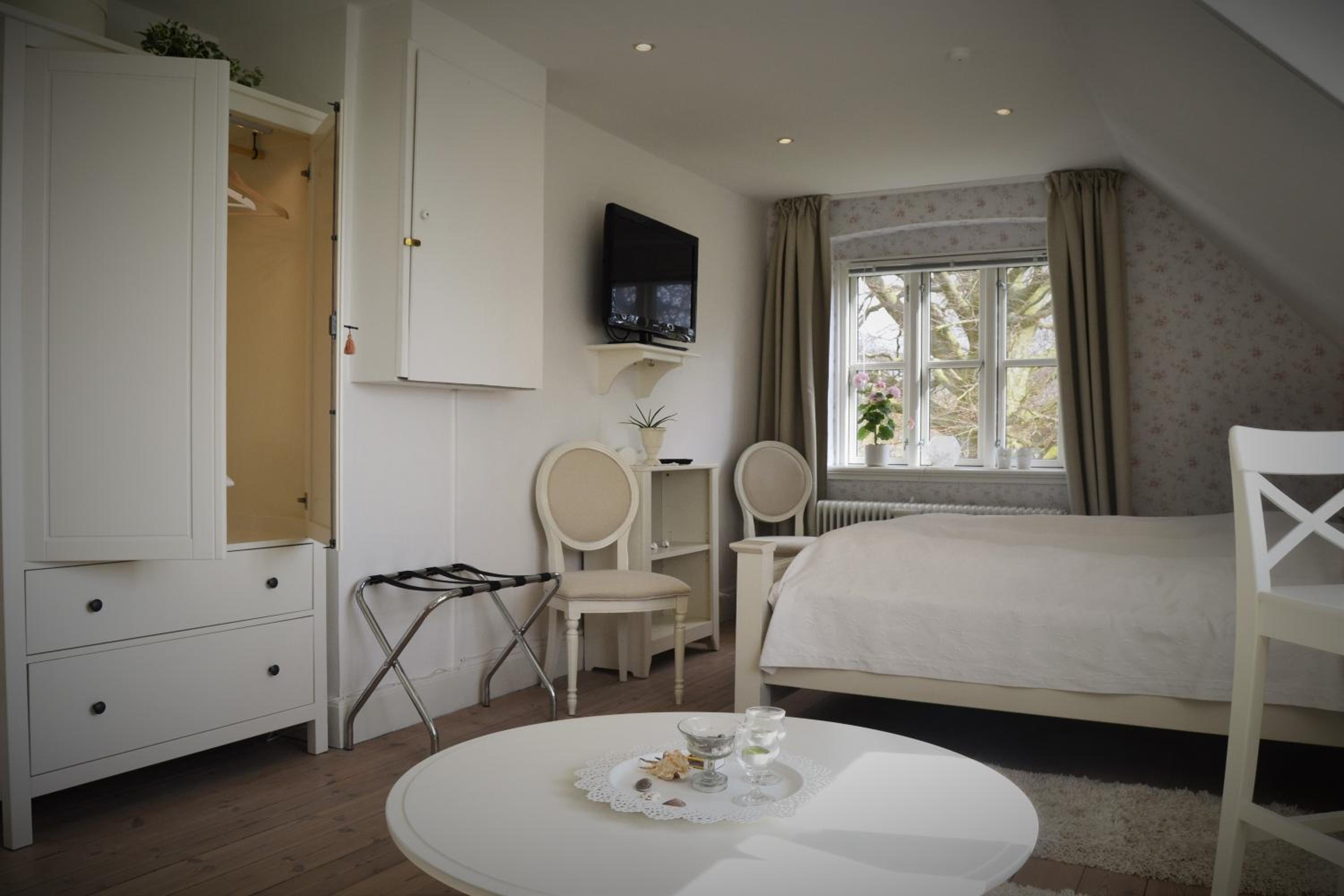Jungshoved Præstegård B&B