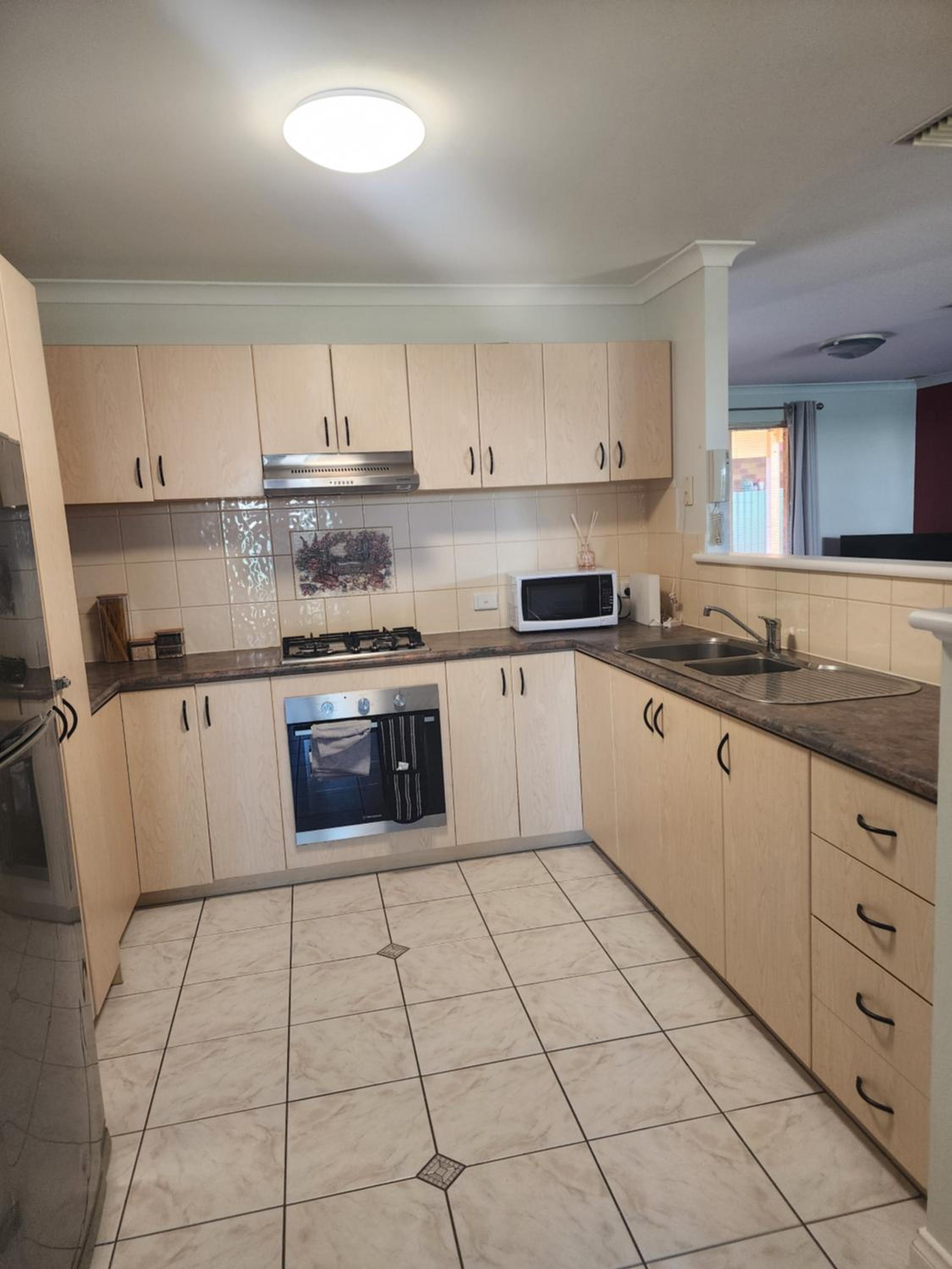 Adorable-secure 3 bedroom holiday home with Pool around the corner from The Miners Rest., photo 14