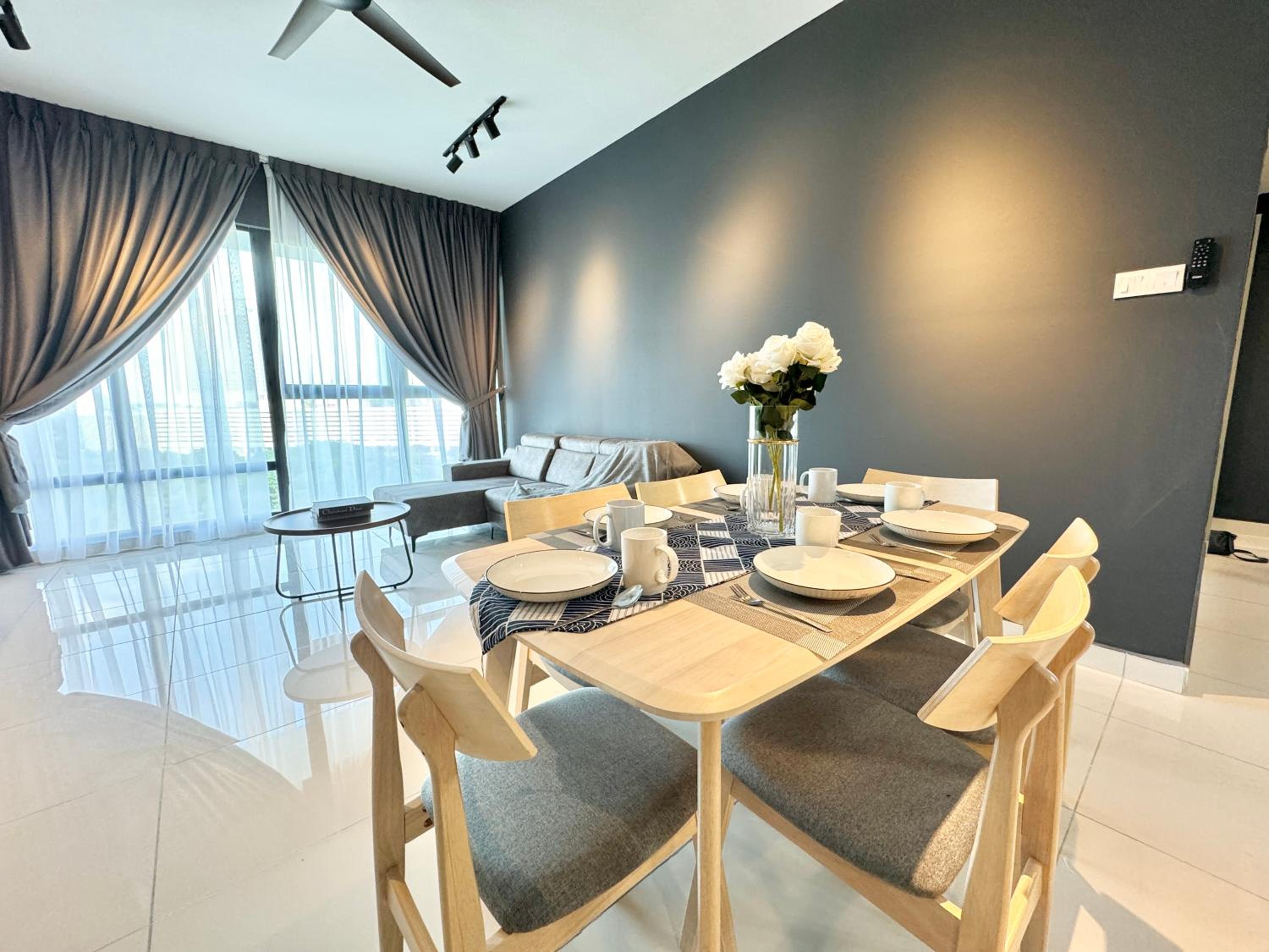 Southkey Mosaic Mid Valley by Luxecocoo CK