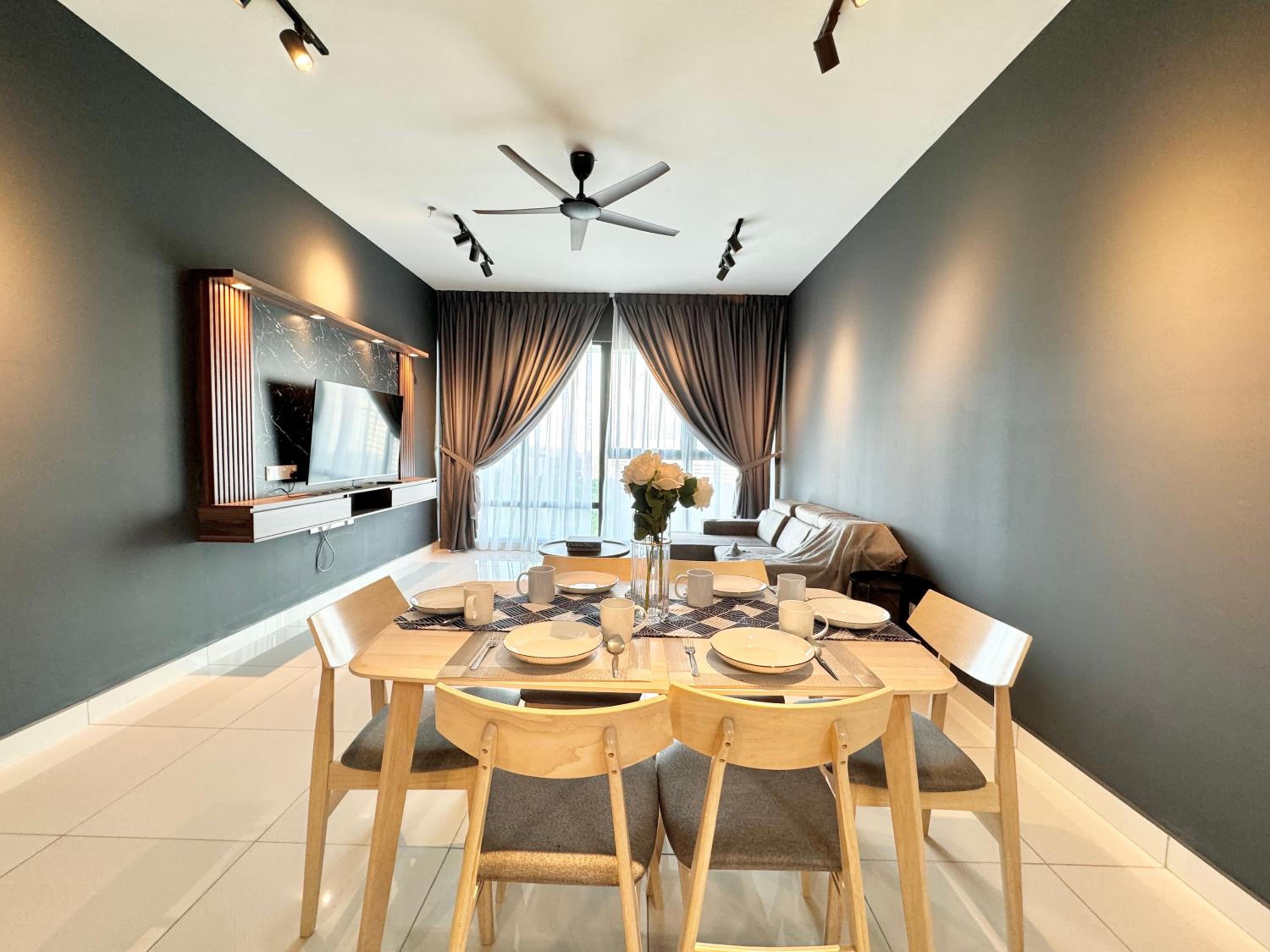 Southkey Mosaic Mid Valley by Luxecocoo CK