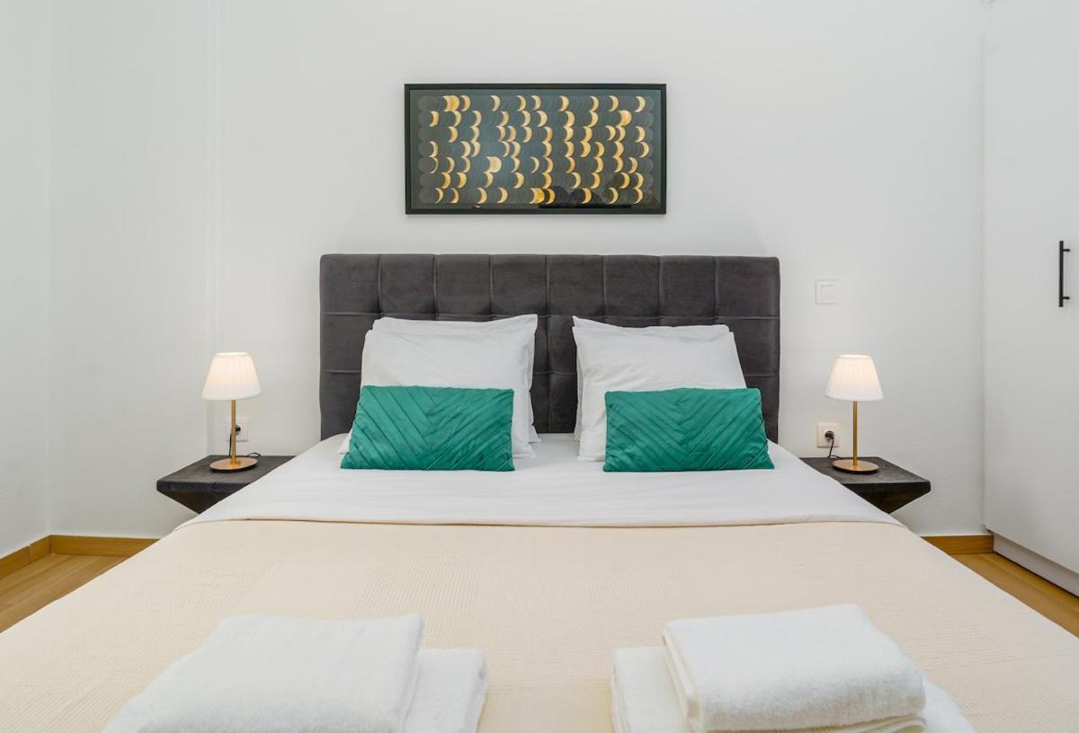 Coastal Charm Elegant 1BR at Marina Zea Piraeus
