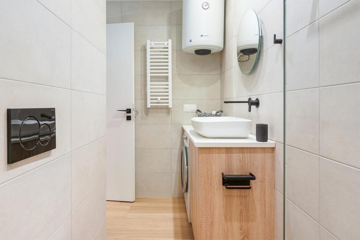 Coastal Charm Elegant 1BR at Marina Zea Piraeus