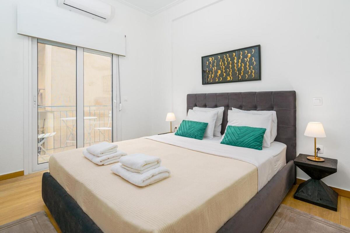 Coastal Charm Elegant 1BR at Marina Zea Piraeus