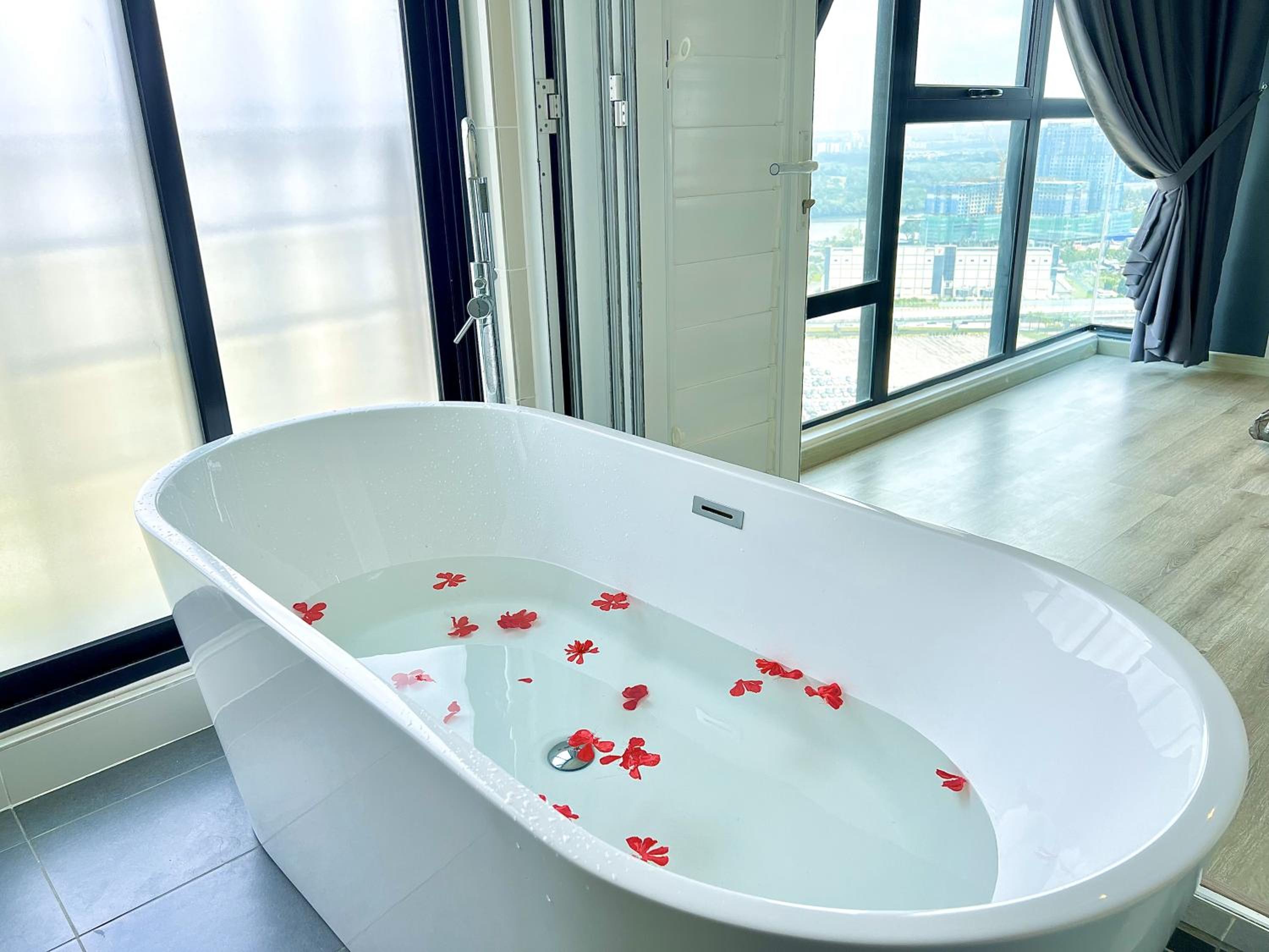 Southkey Mosaic Mid Valley by Luxecocoo CK