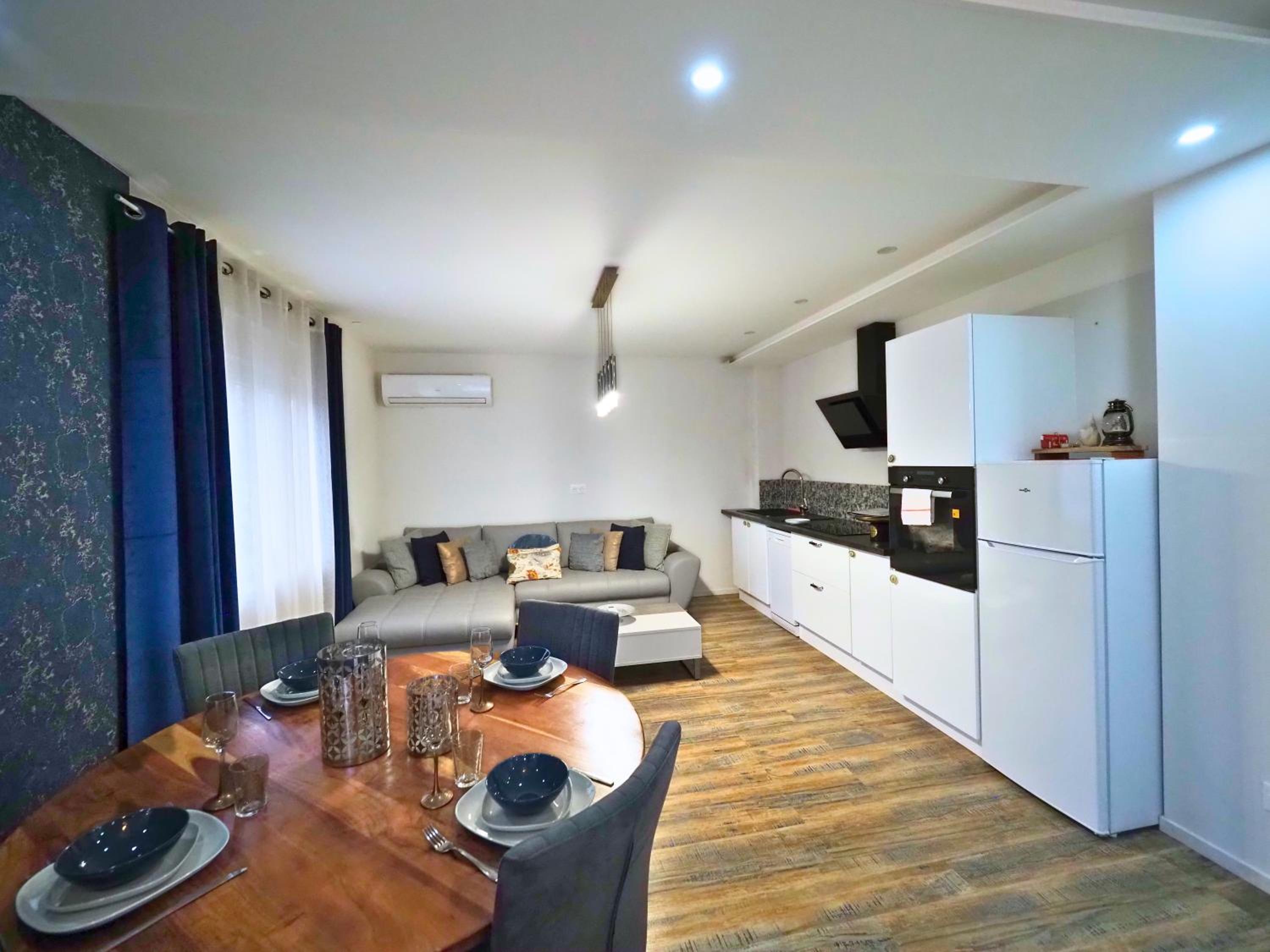 La Marine by Leslodgespa - Appartement moderne et équipé au style marin, proche de Bâle et de l'aéroport