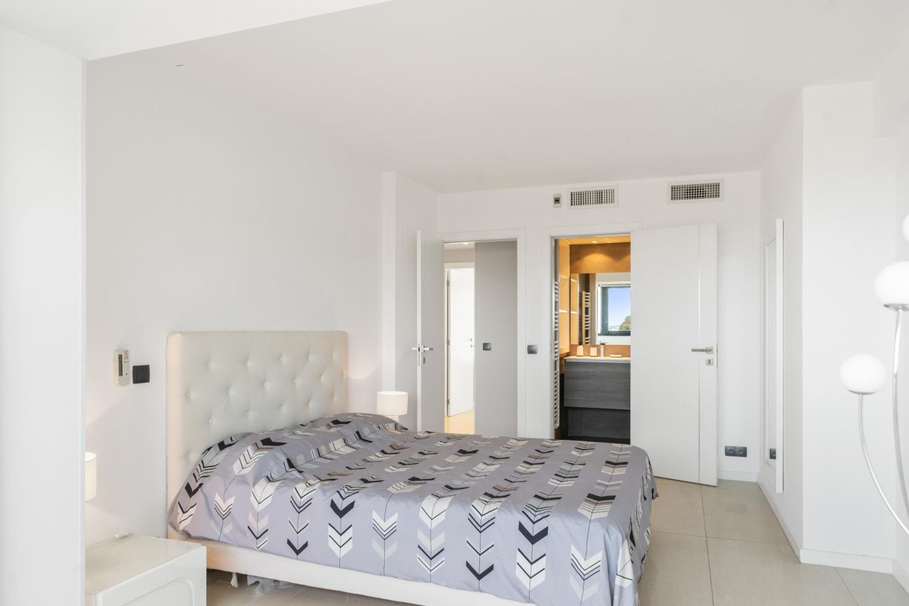 4 Bedroom Cannes Penthouse - Ocean View