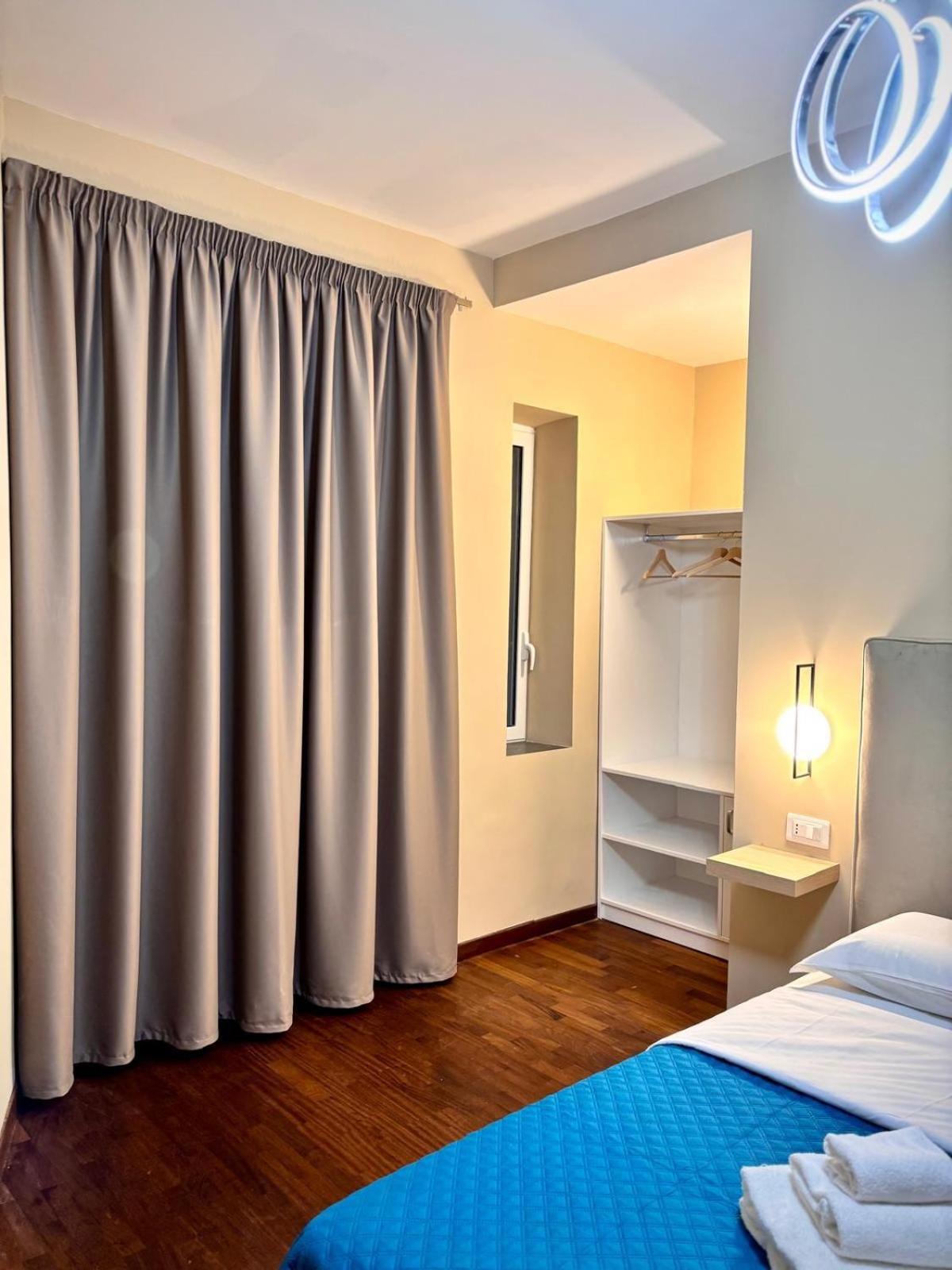 Le Vie di San Pietro Guest House