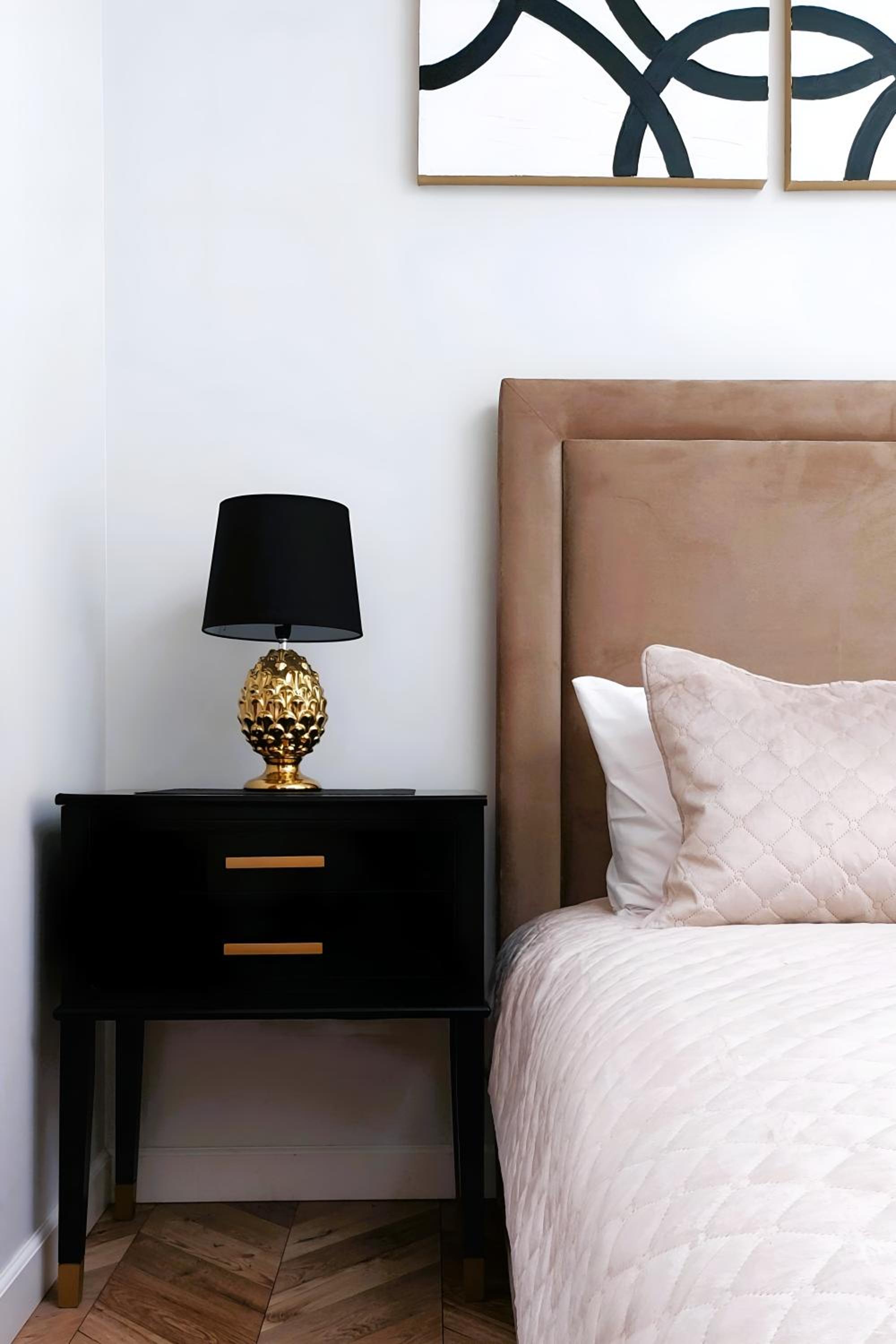 Elumen Studio Apartment I near Cathedral & Bernardine Park