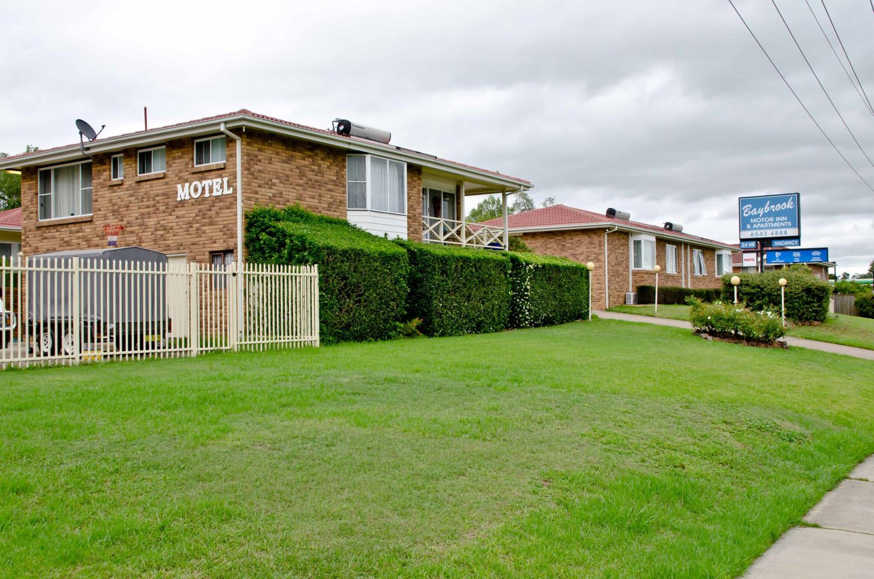 Baybrook Motor Inn