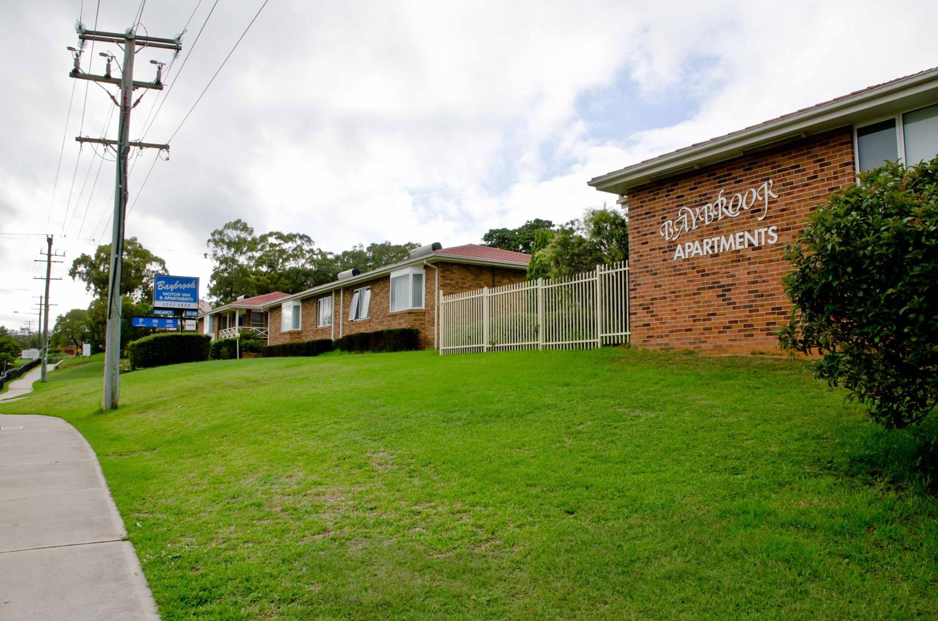 Baybrook Motor Inn