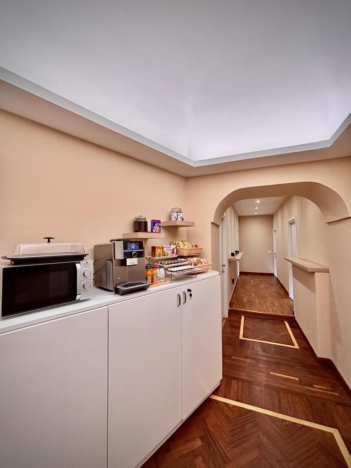 Le Vie di San Pietro Guest House