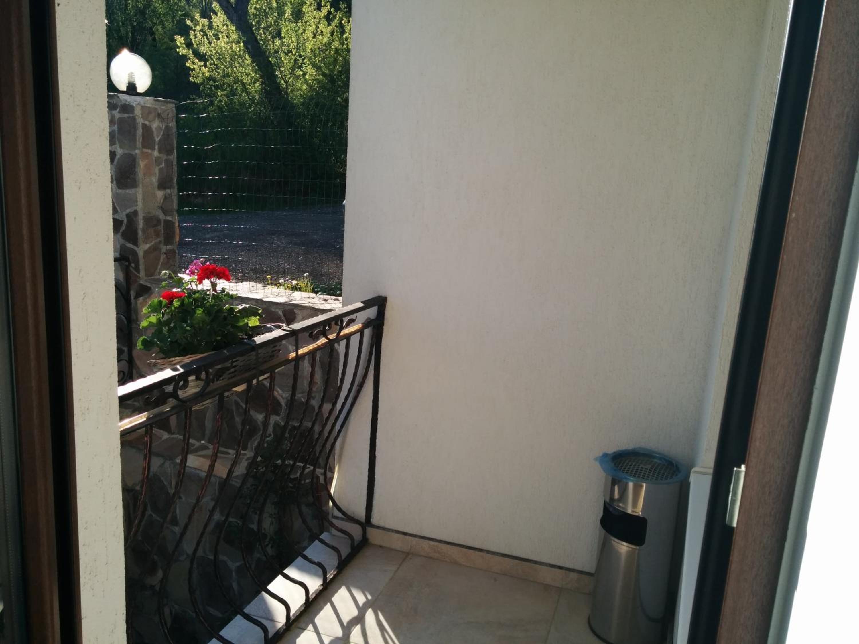 Photo 44