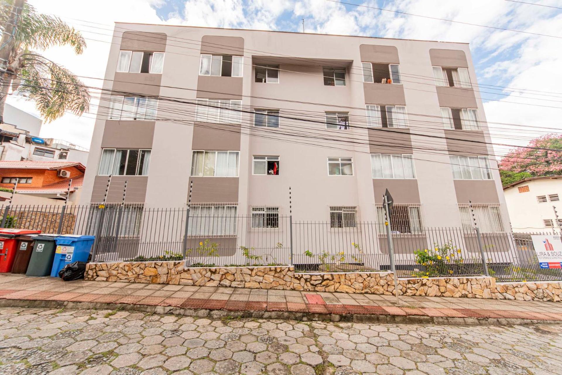 Reformado e decorado perto da UFSC CG7581