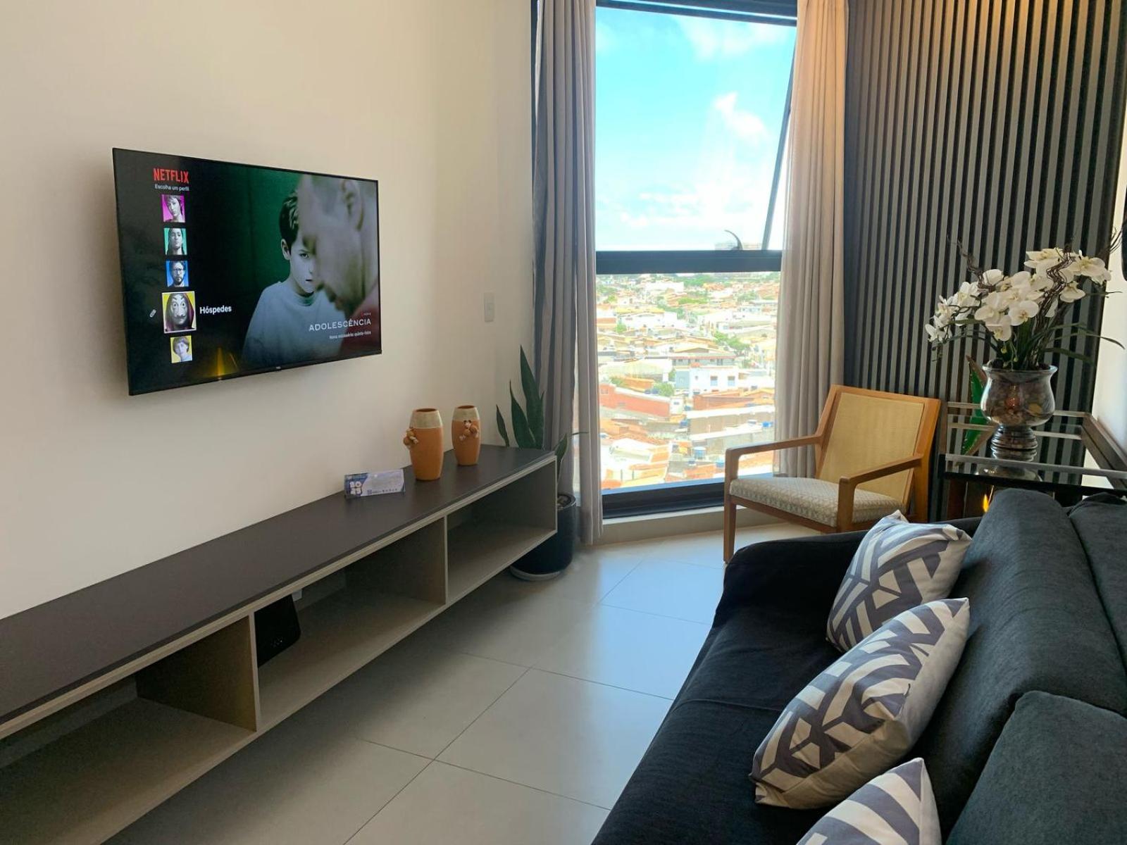 Quarto e Sala na Ponta Verde e Pajuçara