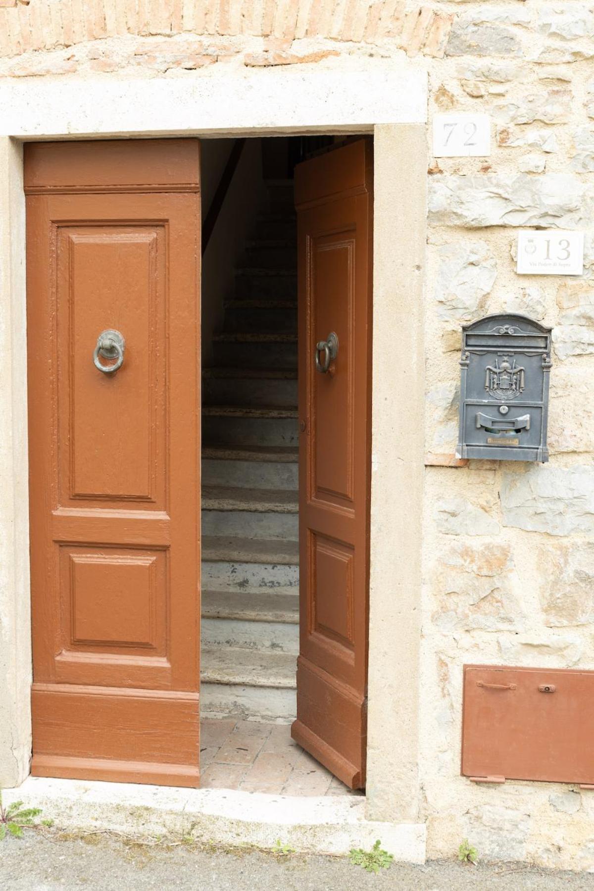 GiuMa Tuscany Historic Lux Farmhouse near Saturnia Hot Springs