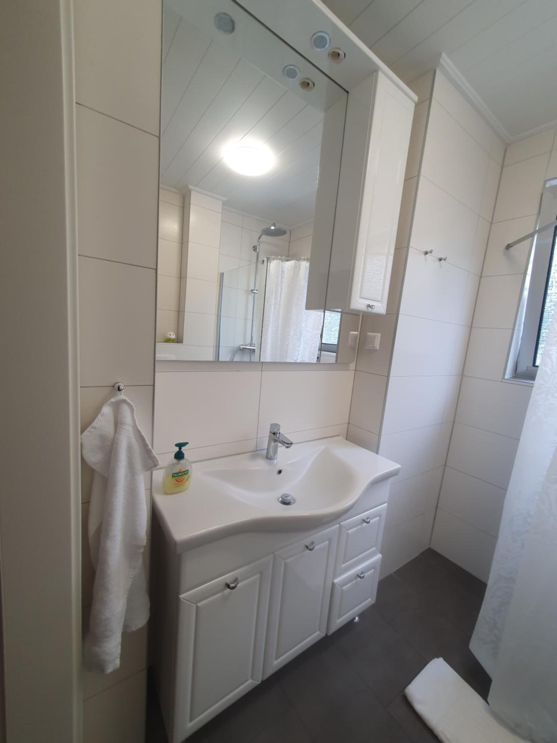 Helles, ruhiges Privatzimmer an der Uniklinik Mainz