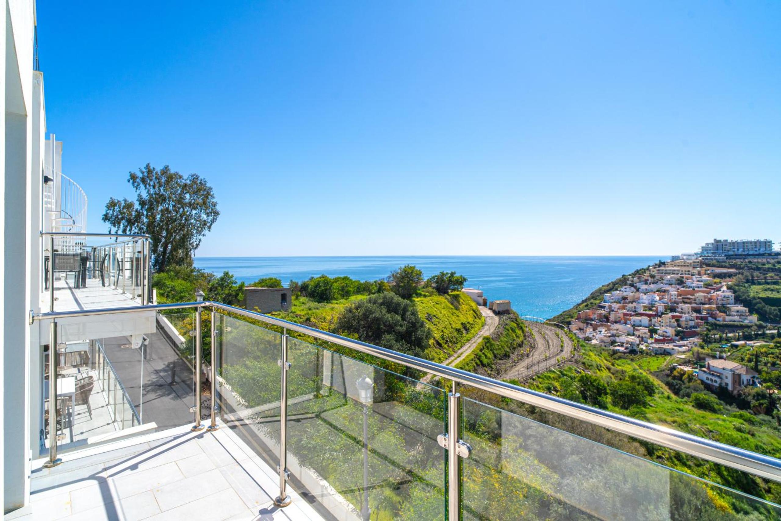 Penthouse Balcon del Mar 123 by Casasol