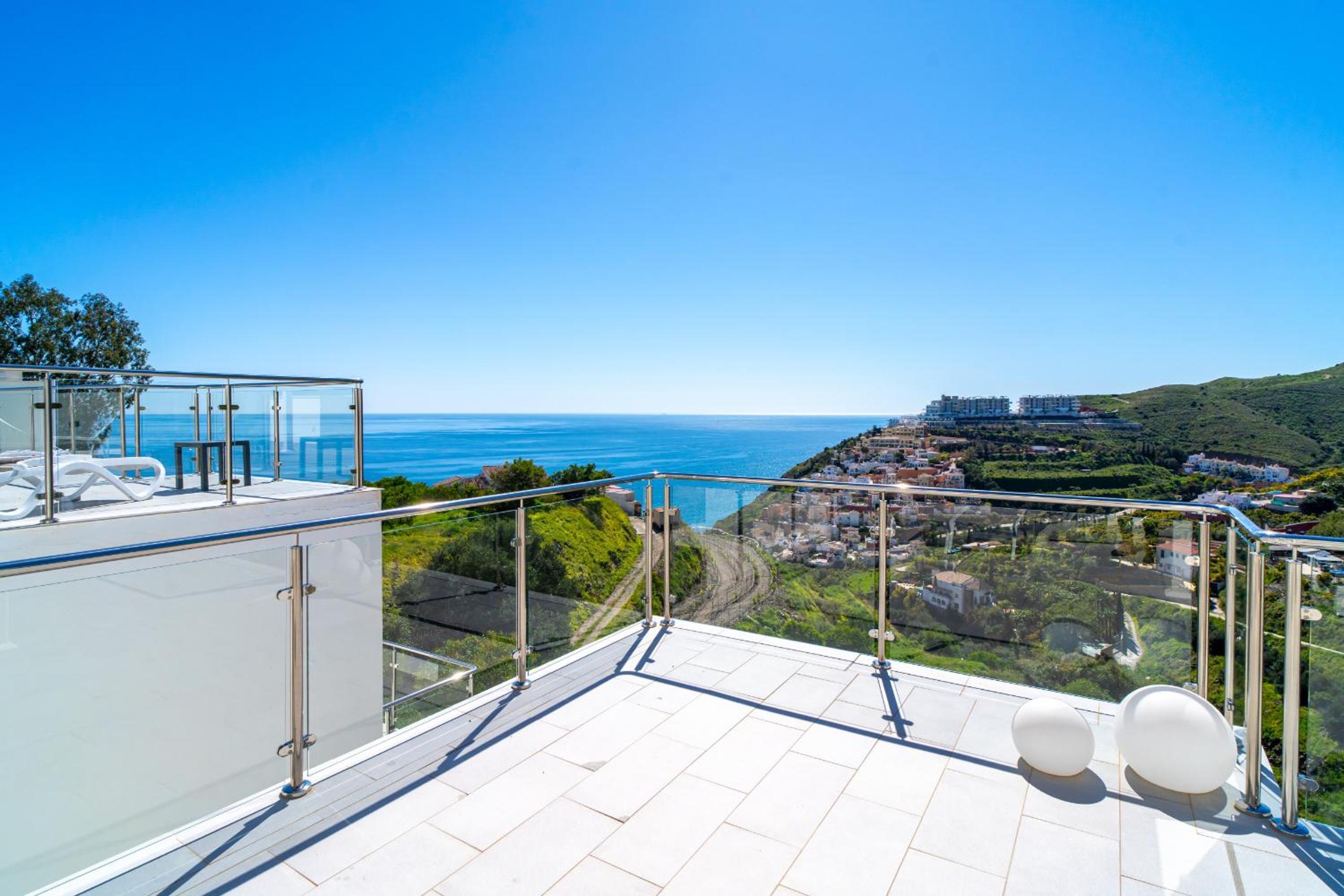 Penthouse Balcon del Mar 123 by Casasol