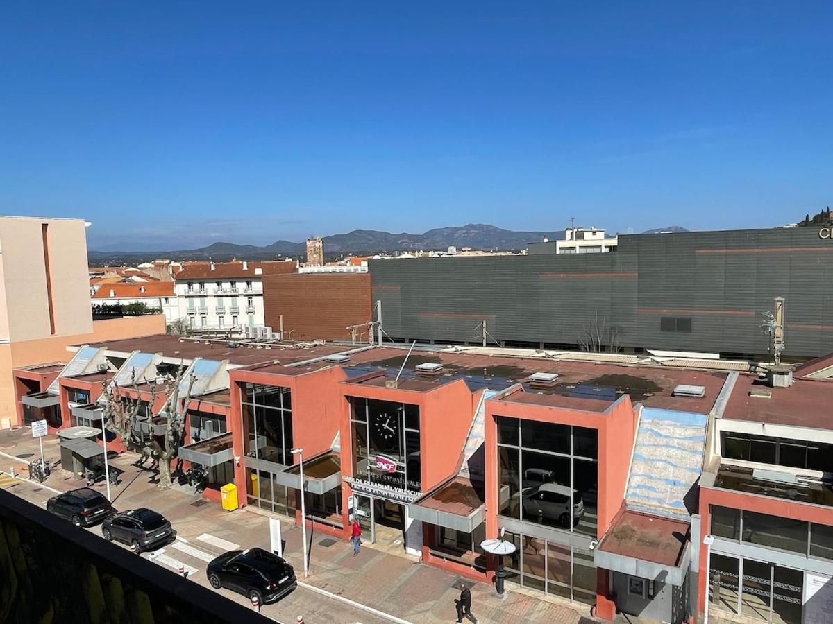 French Riviera centre ville plage port balcon panoramique et Clim