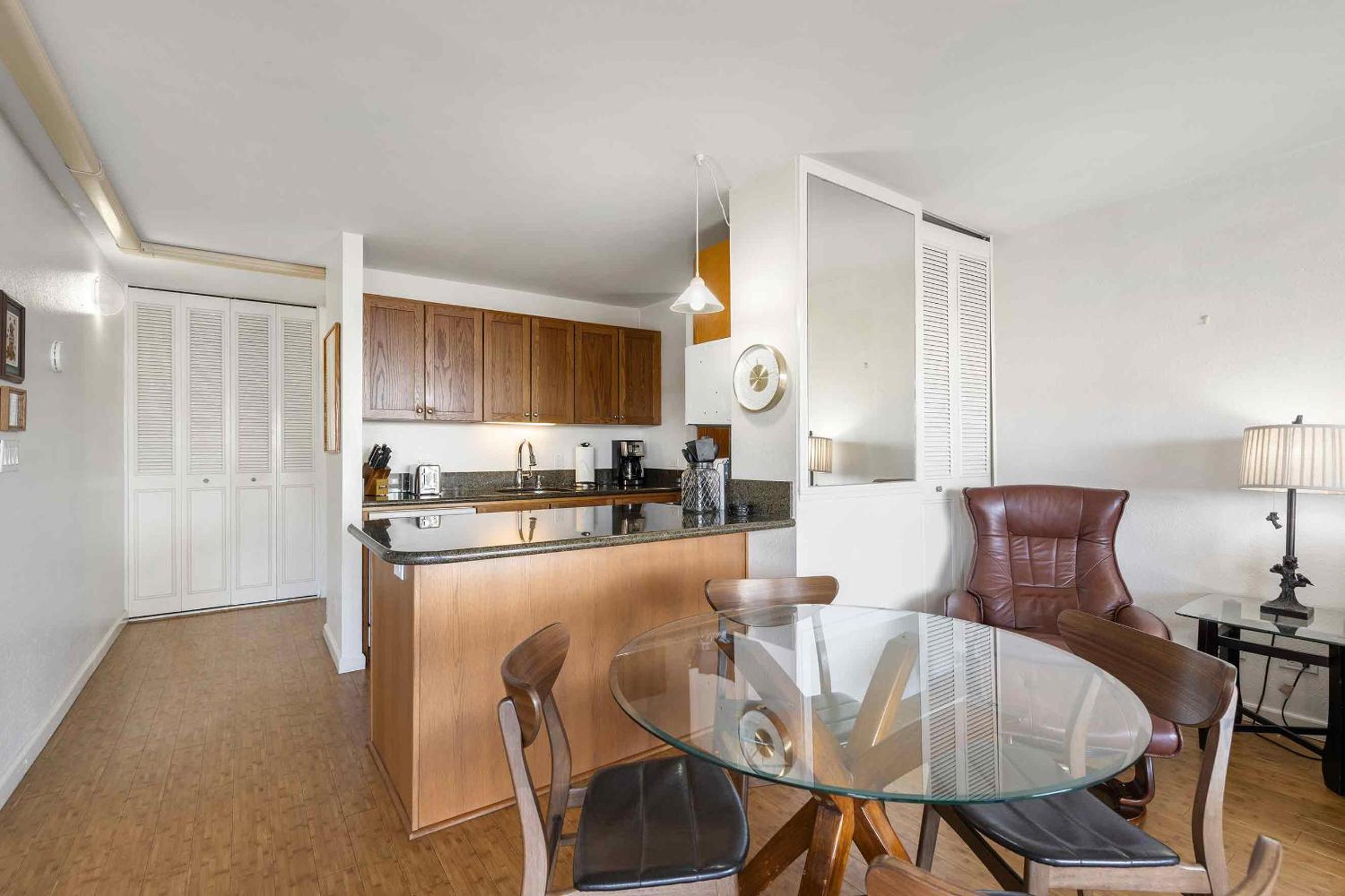 Island Sands 500, Breathtaking Ocean Views, Spacious Lanais, Renovated, Split AC