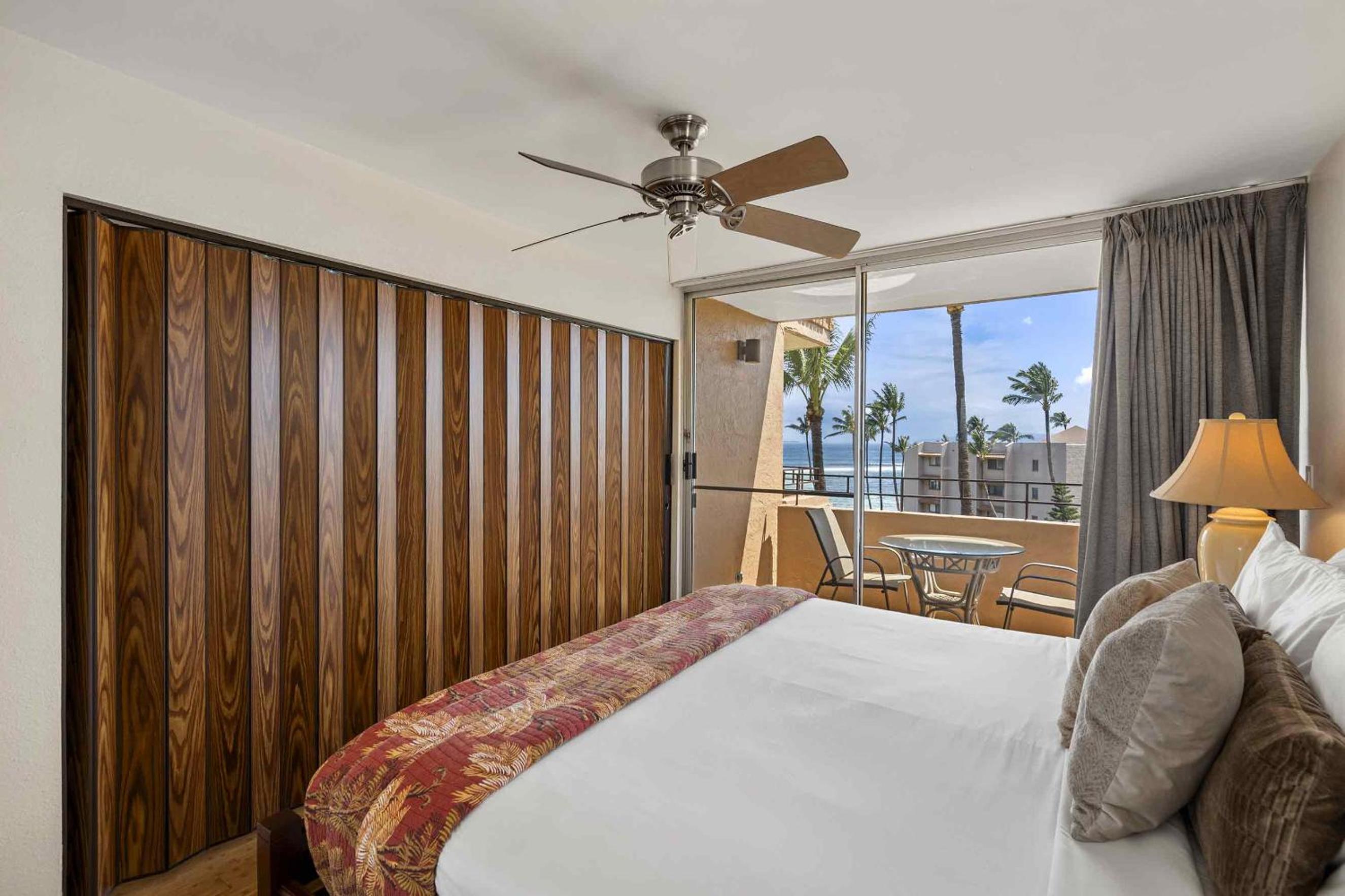 Island Sands 500, Breathtaking Ocean Views, Spacious Lanais, Renovated, Split AC