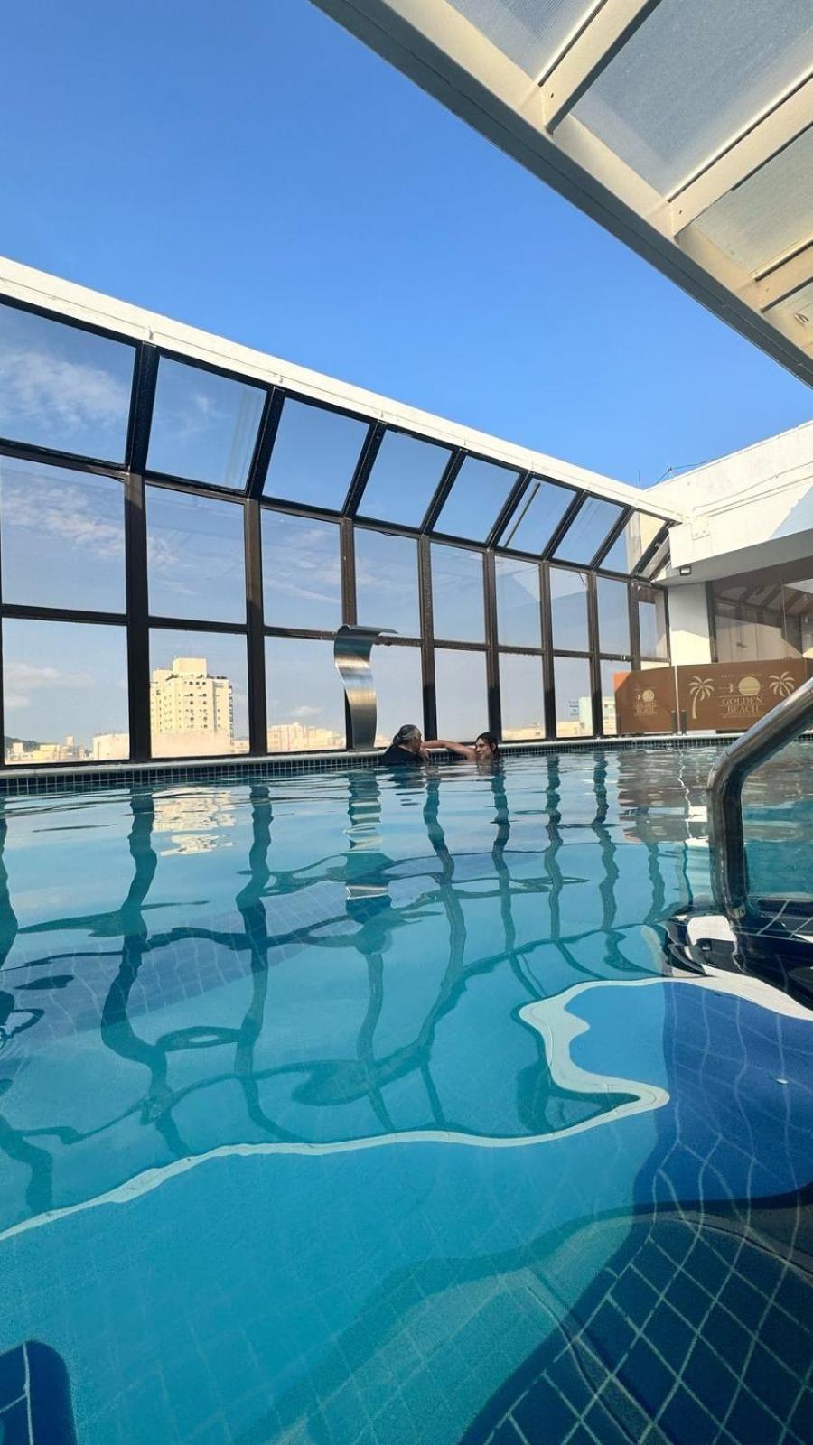 Pitangueiras Golden Beach 170 - com piscina aquecida