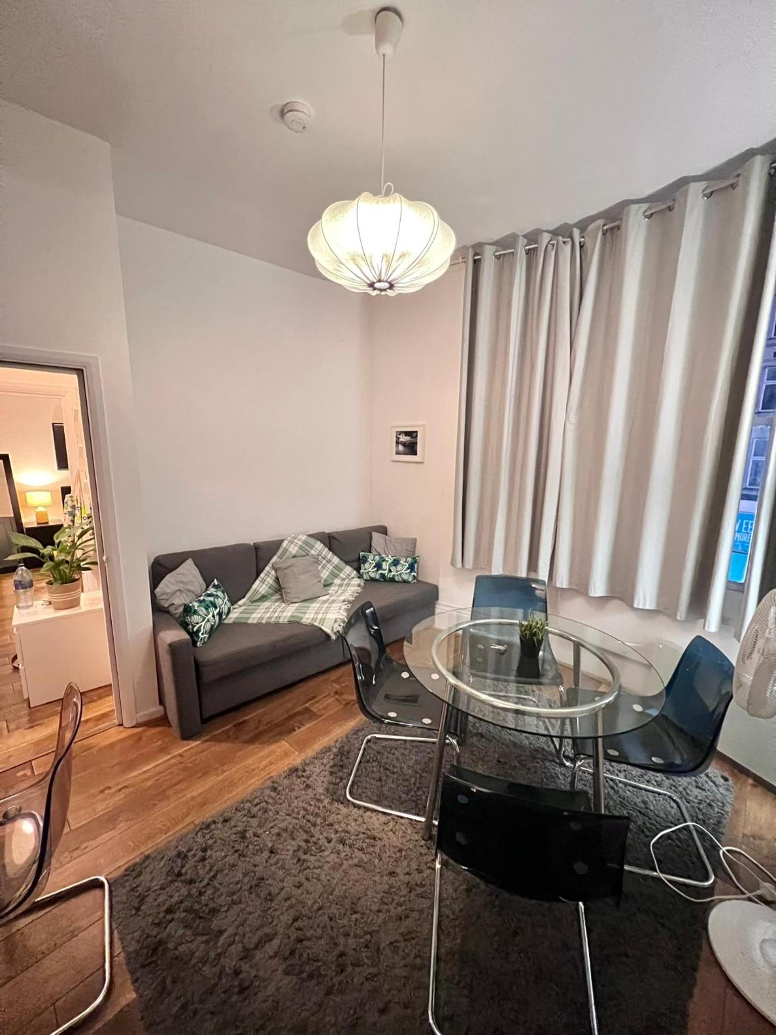 Oxford Street Apartments by Advan