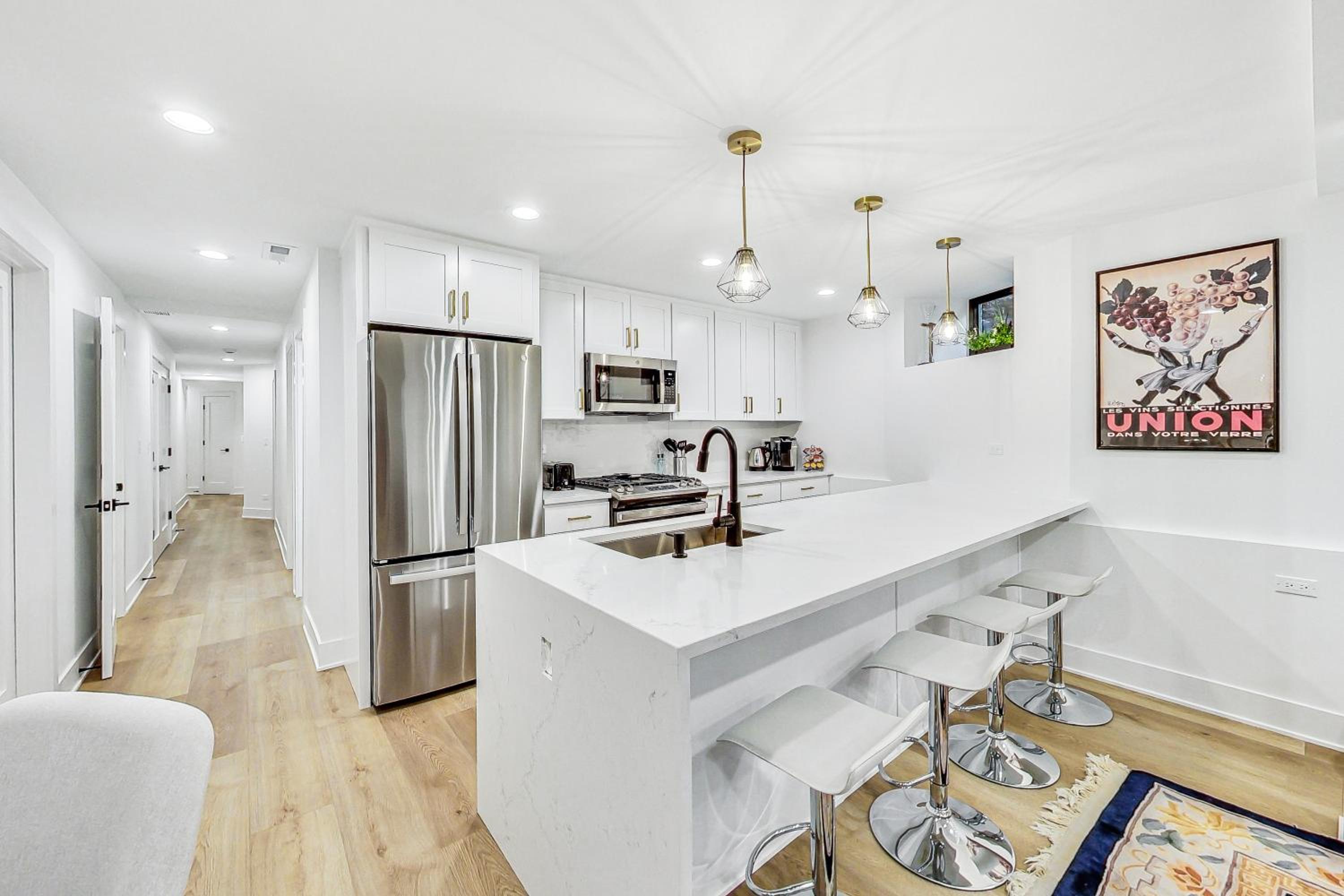 Luxurious Lincoln Park Home with Gourmet Kitchen