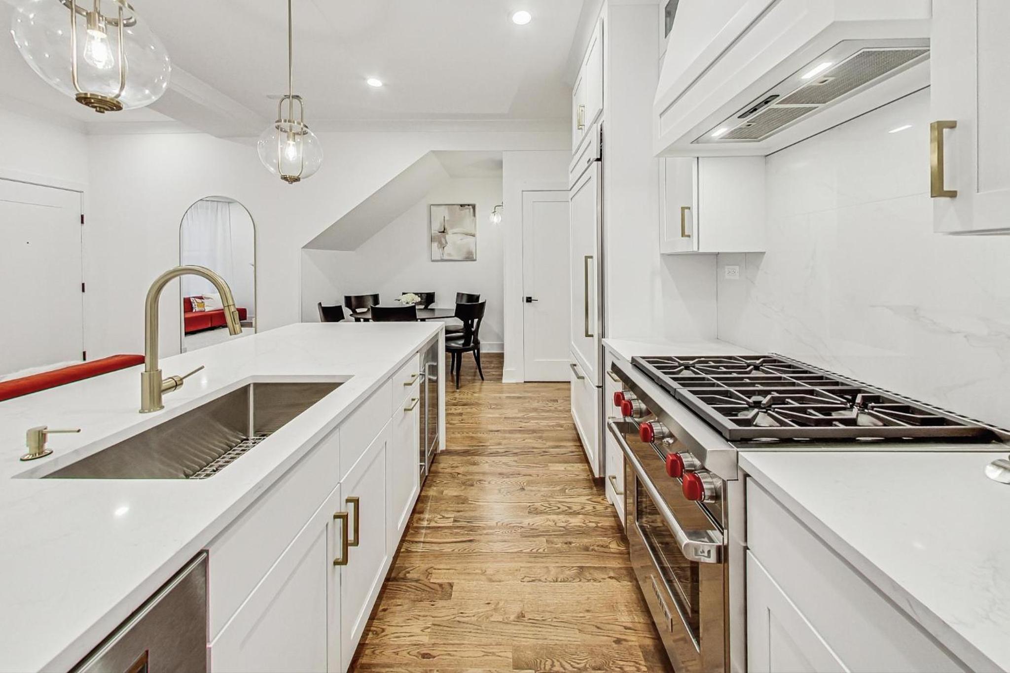 Luxurious Lincoln Park Home with Gourmet Kitchen