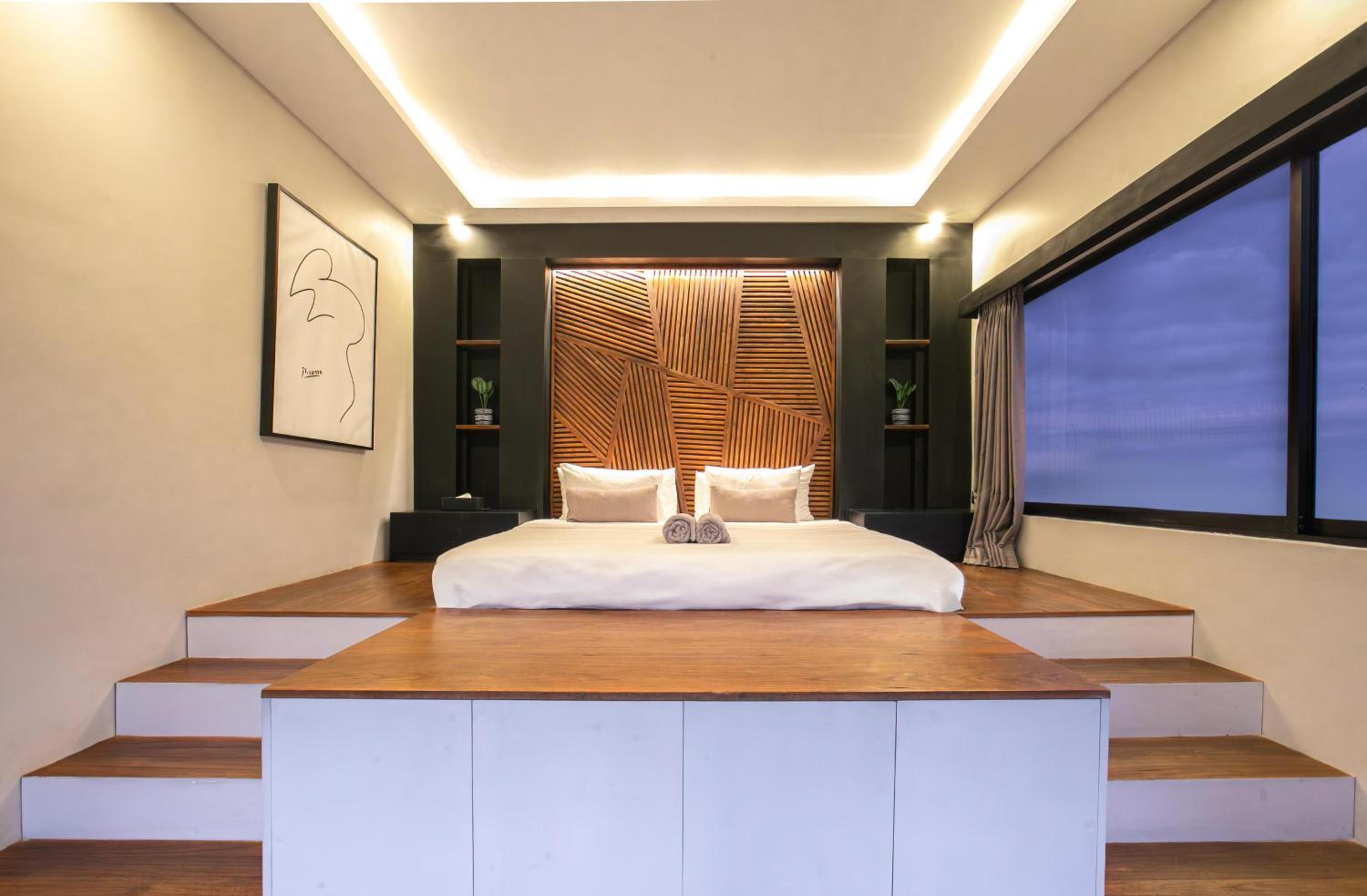Villa MJ Modern Luxe 4BR with Big Pool & Rooftop