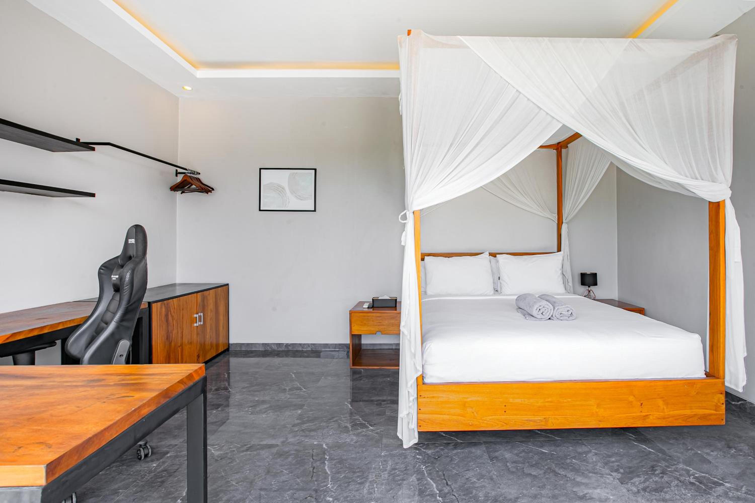 Villa MJ Modern Luxe 4BR with Big Pool & Rooftop