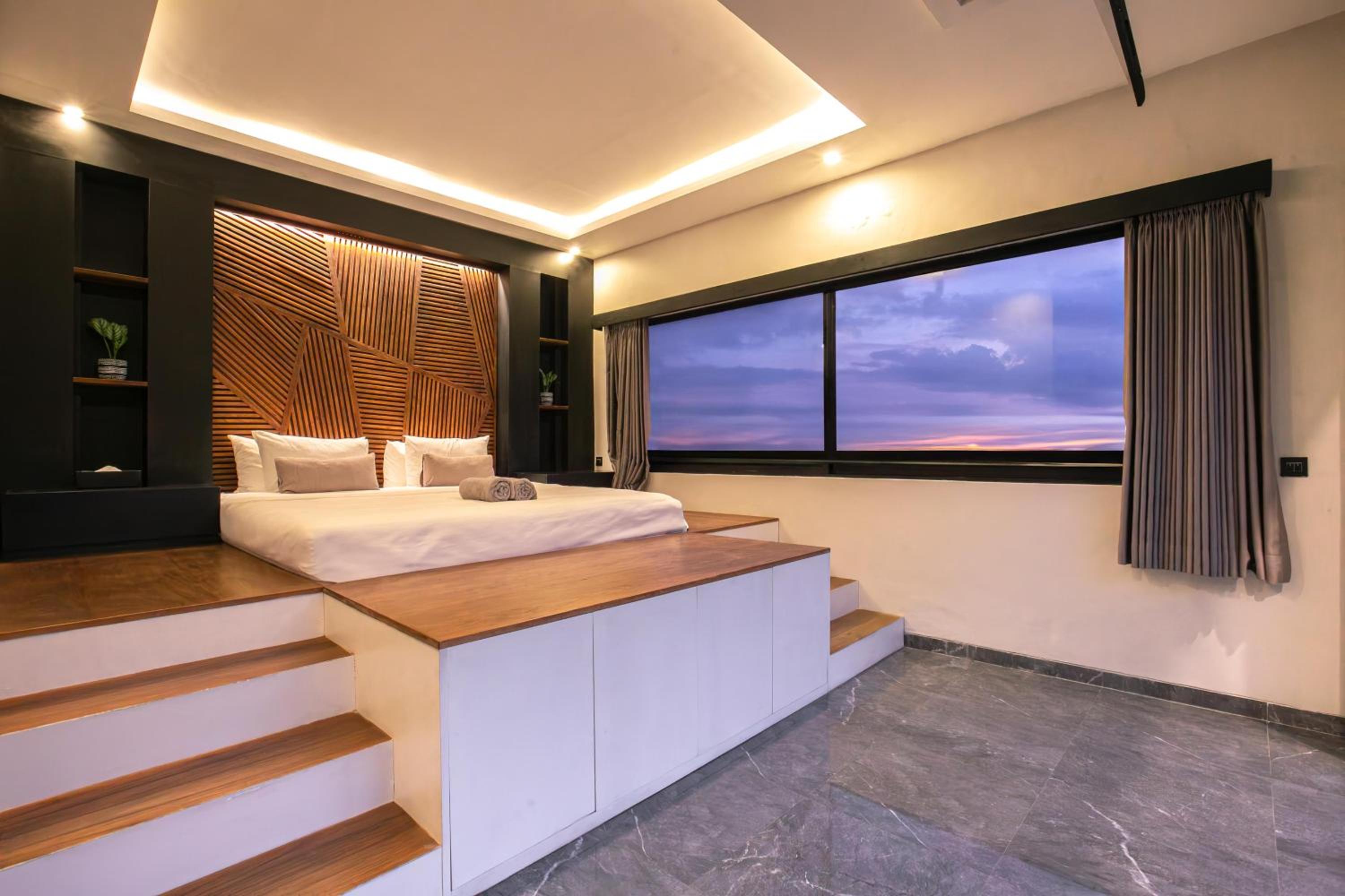 Villa MJ Modern Luxe 4BR with Big Pool & Rooftop