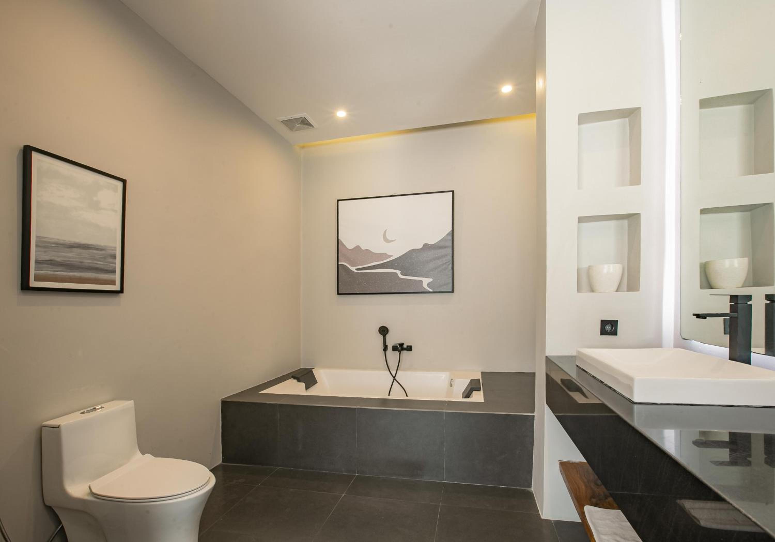 Villa MJ Modern Luxe 4BR with Big Pool & Rooftop