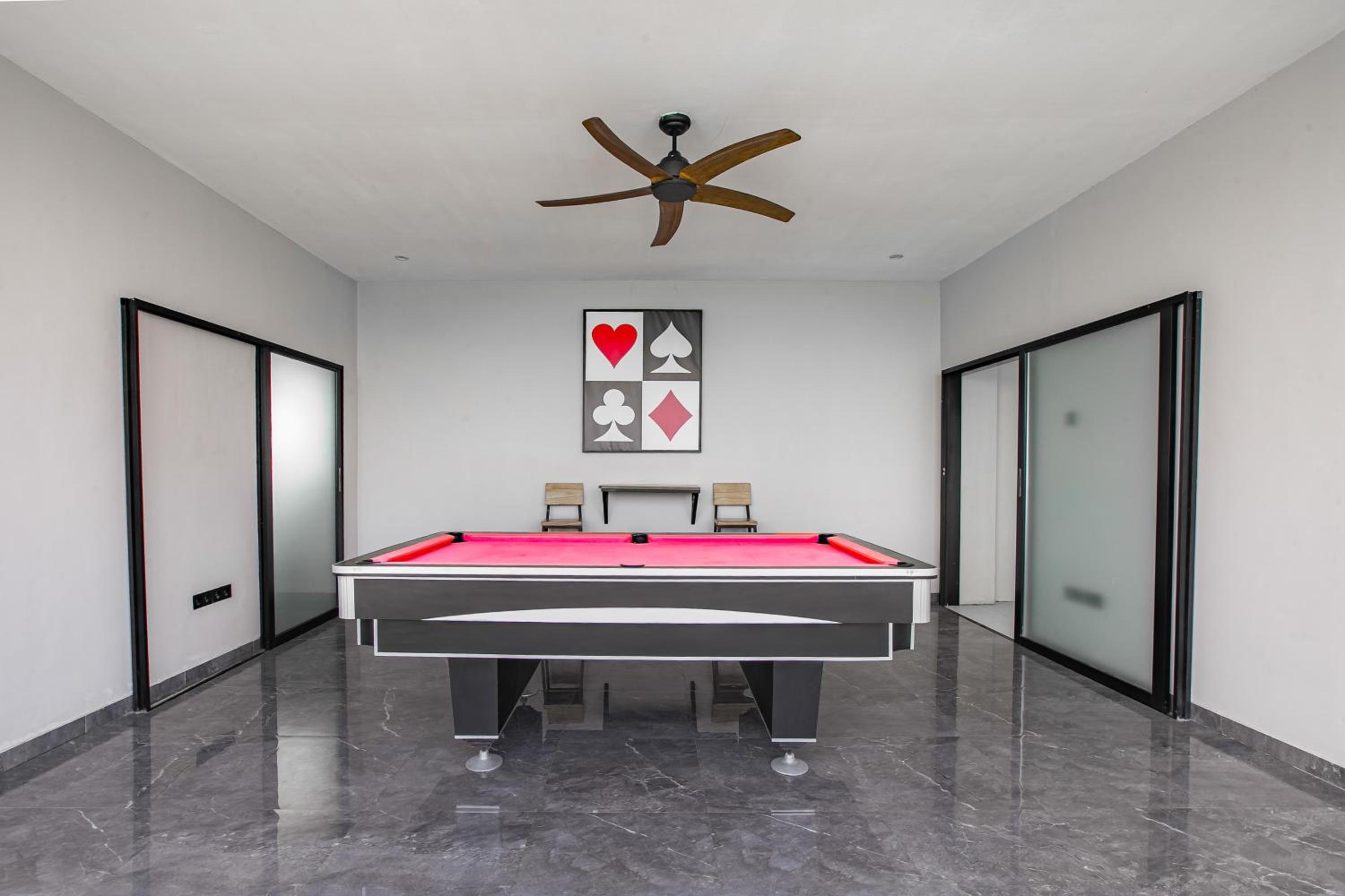 Villa MJ Modern Luxe 4BR with Big Pool & Rooftop