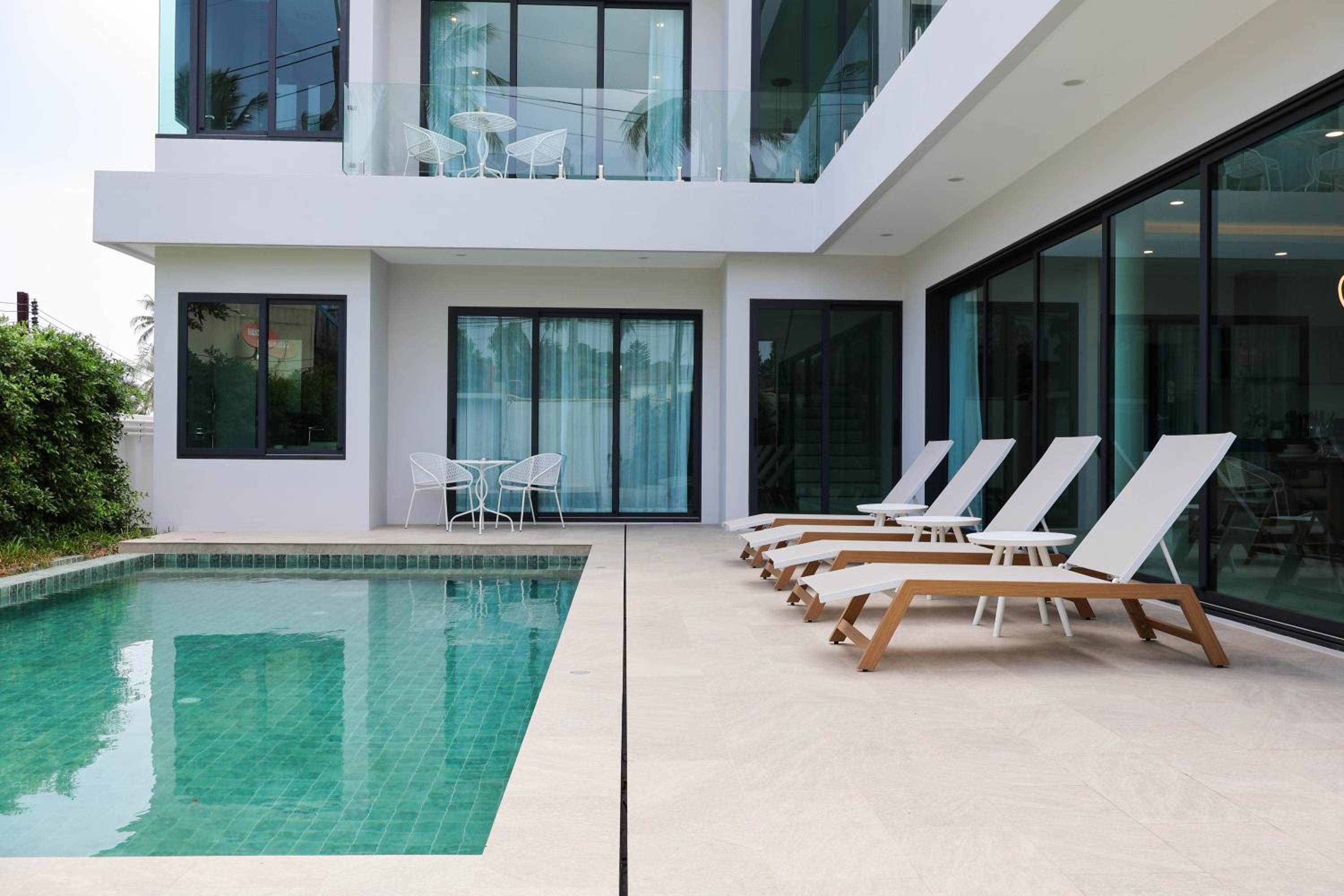 Rawai Duplex Style Luxurious 4-BR Private Pool Villa