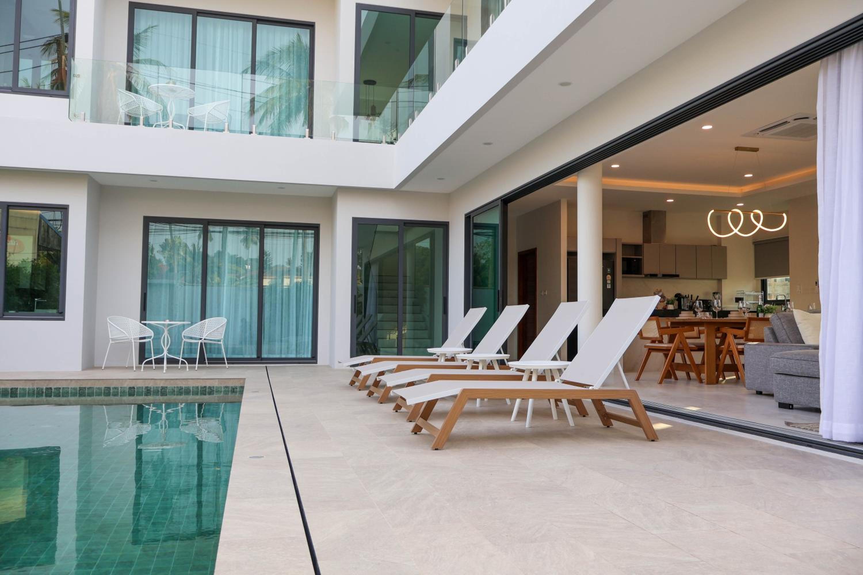 Rawai Duplex Style Luxurious 4-BR Private Pool Villa