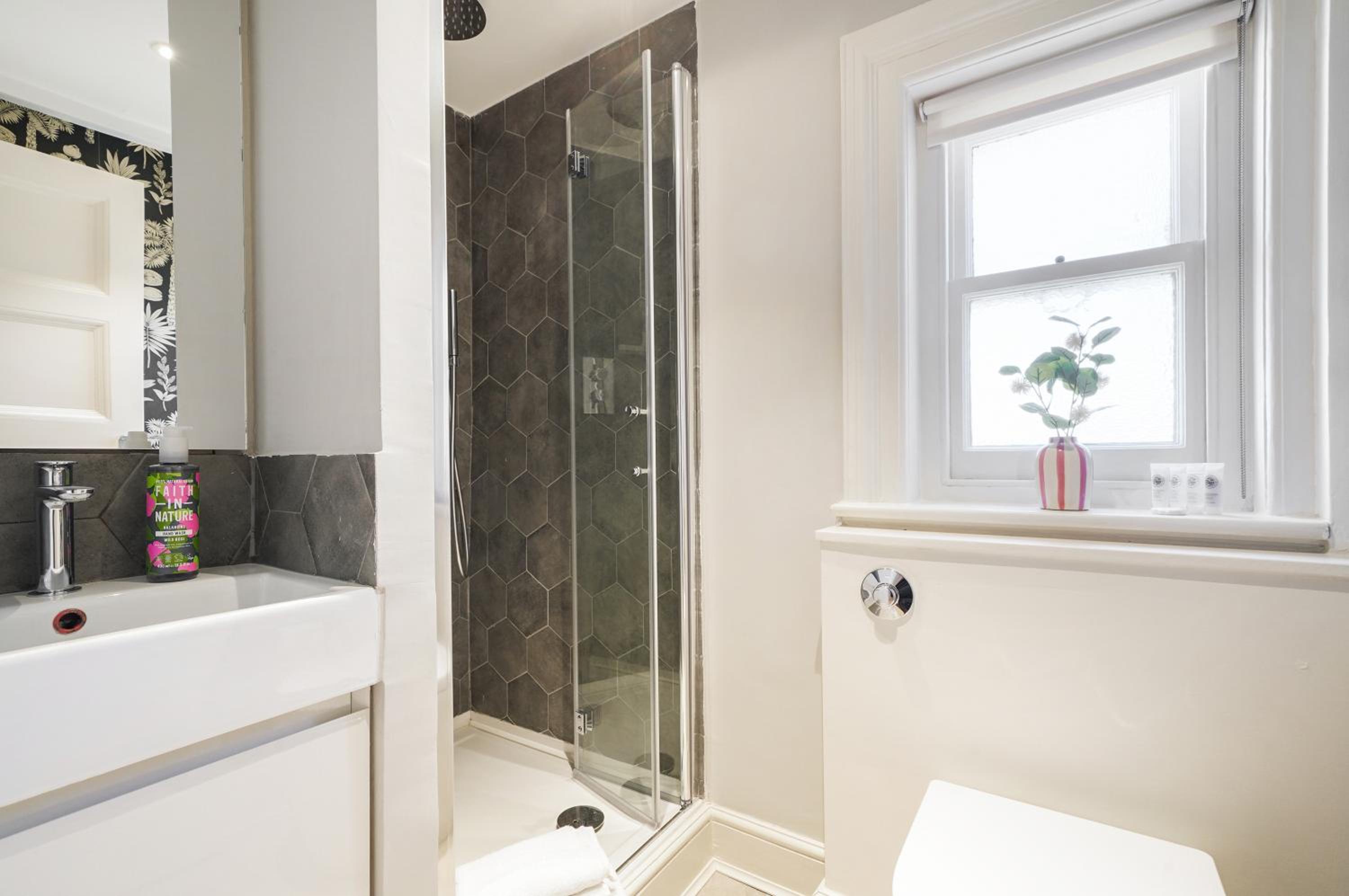 Stylish Family Apartments near Kensington High Street - by Short Stories London