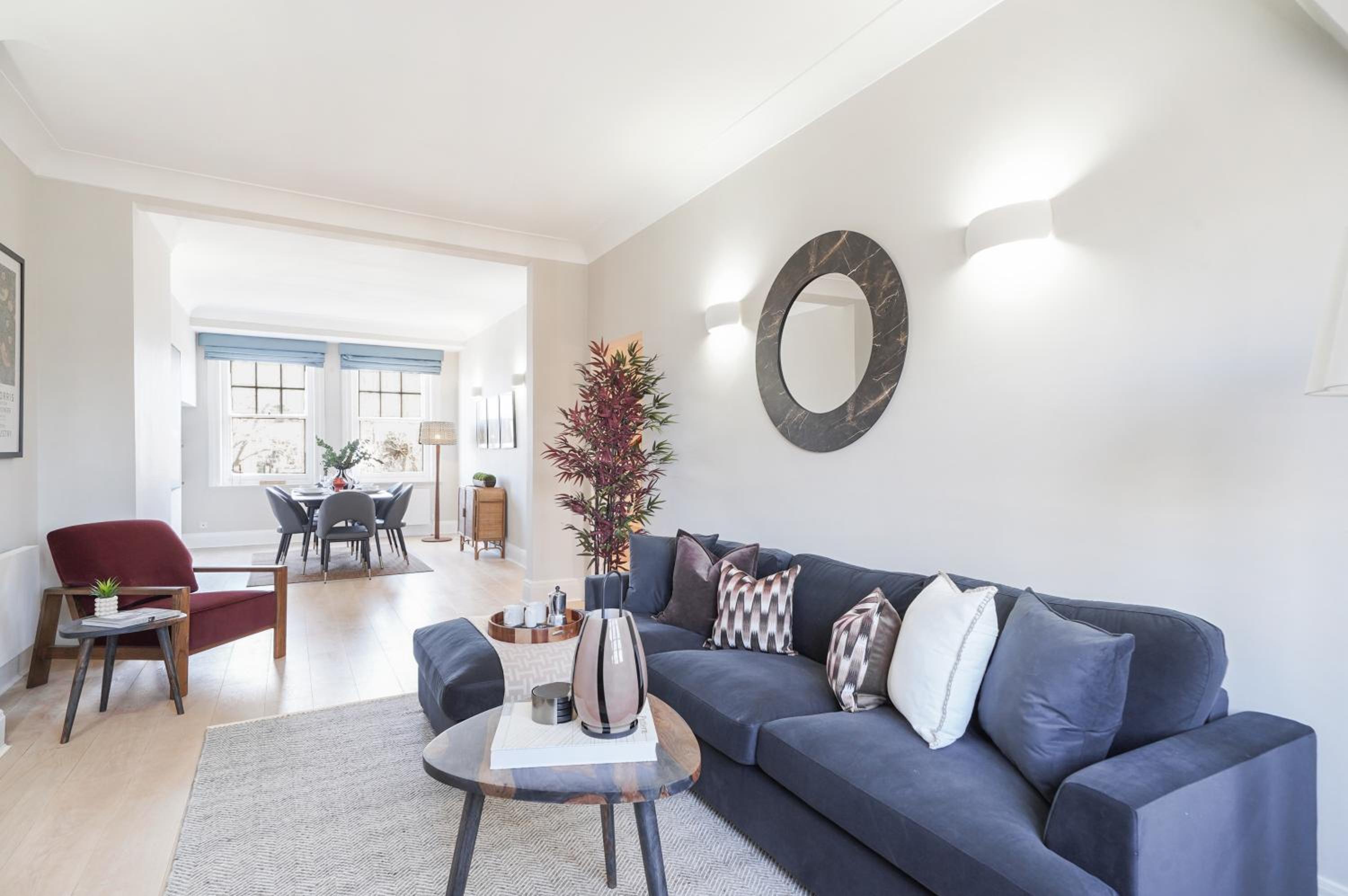 Stylish Family Apartments near Kensington High Street - by Short Stories London