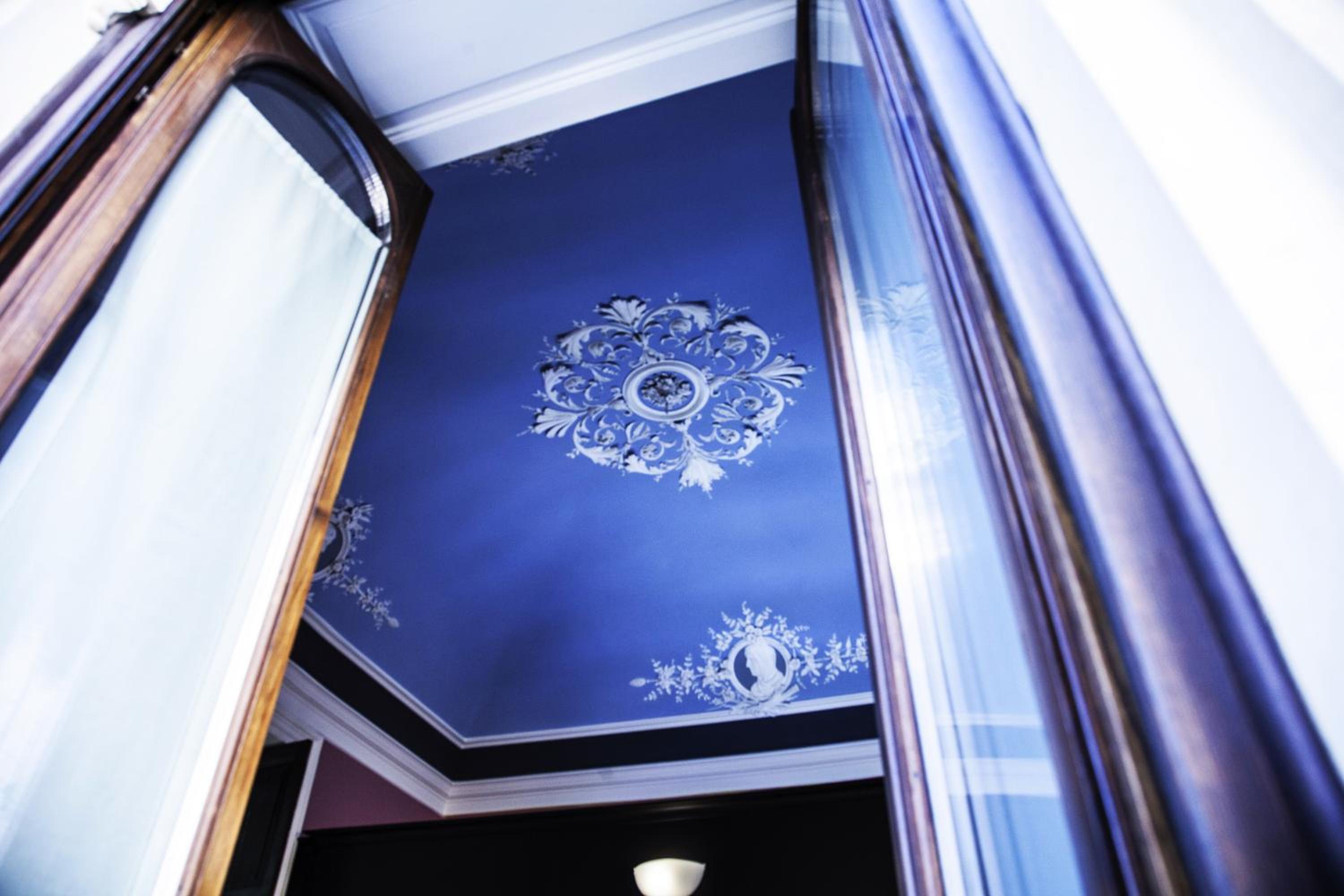 Art Fashion House Luxury Rooms