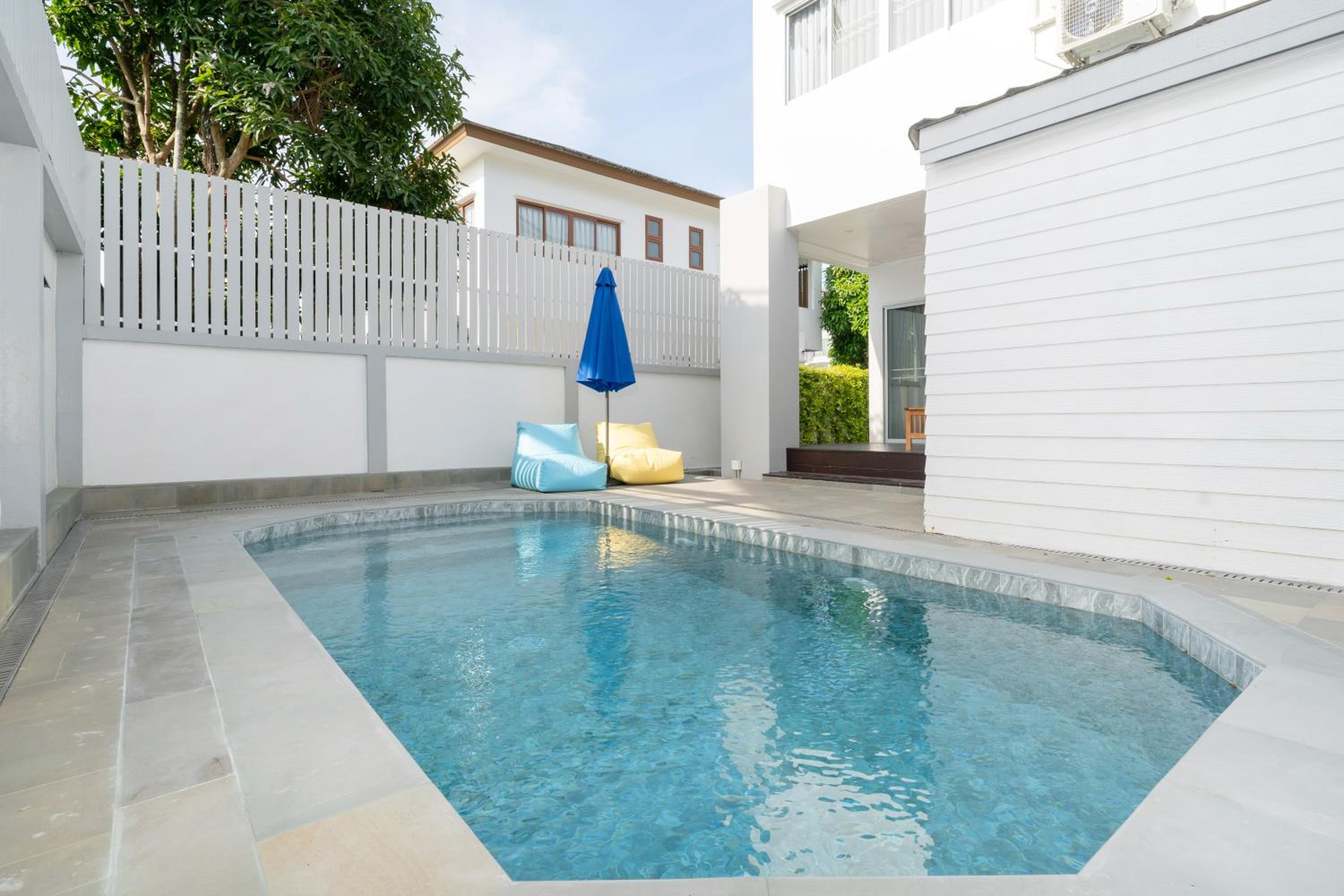 Duplex Style 3-BR Corner Private Pool Villa