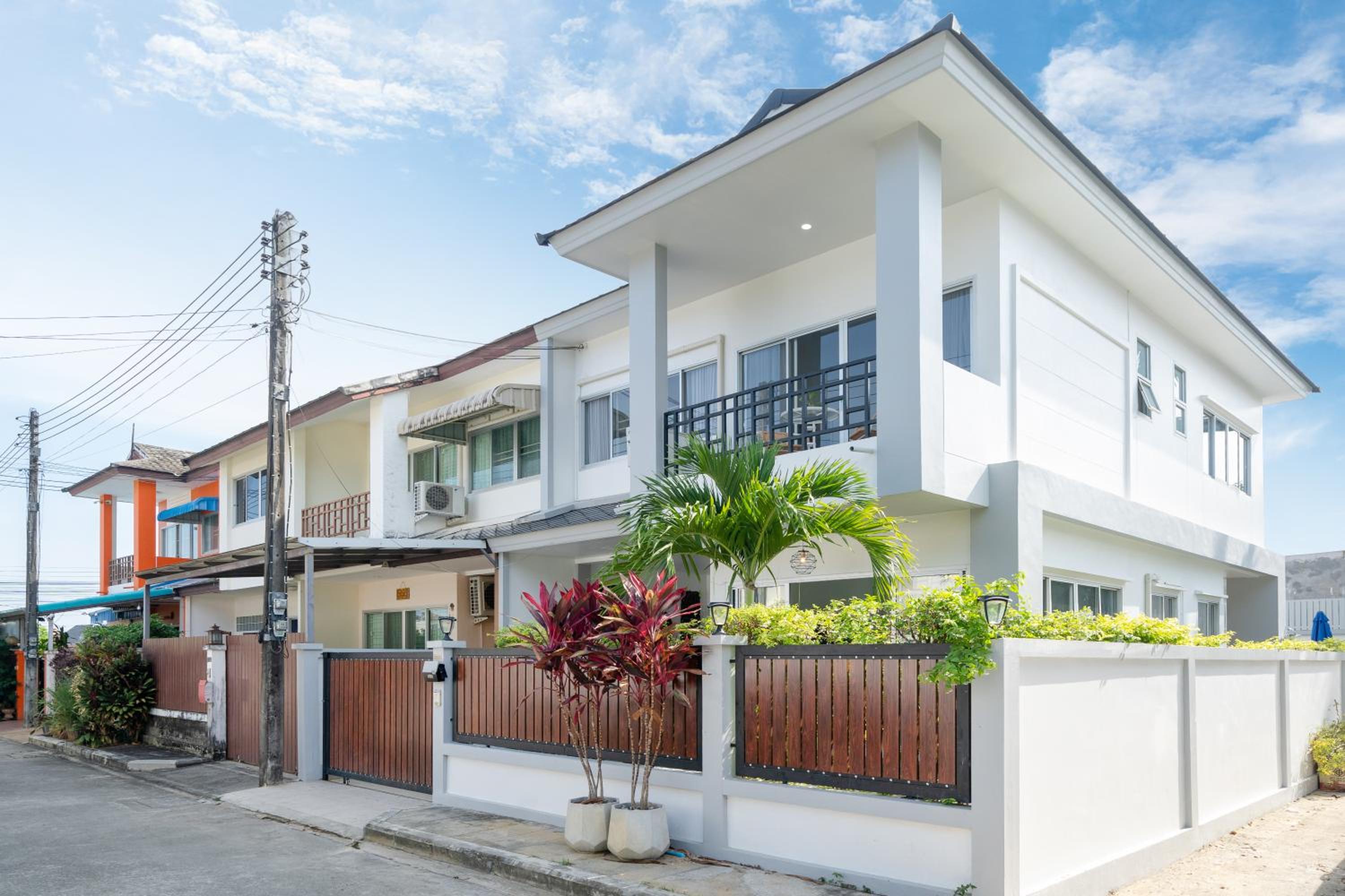 Duplex Style 3-BR Corner Private Pool Villa