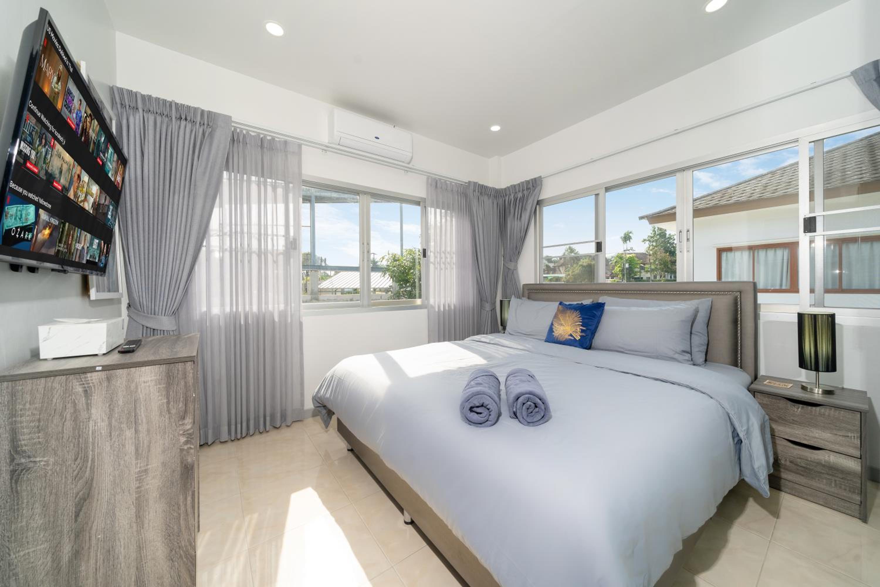 Duplex Style 3-BR Corner Private Pool Villa