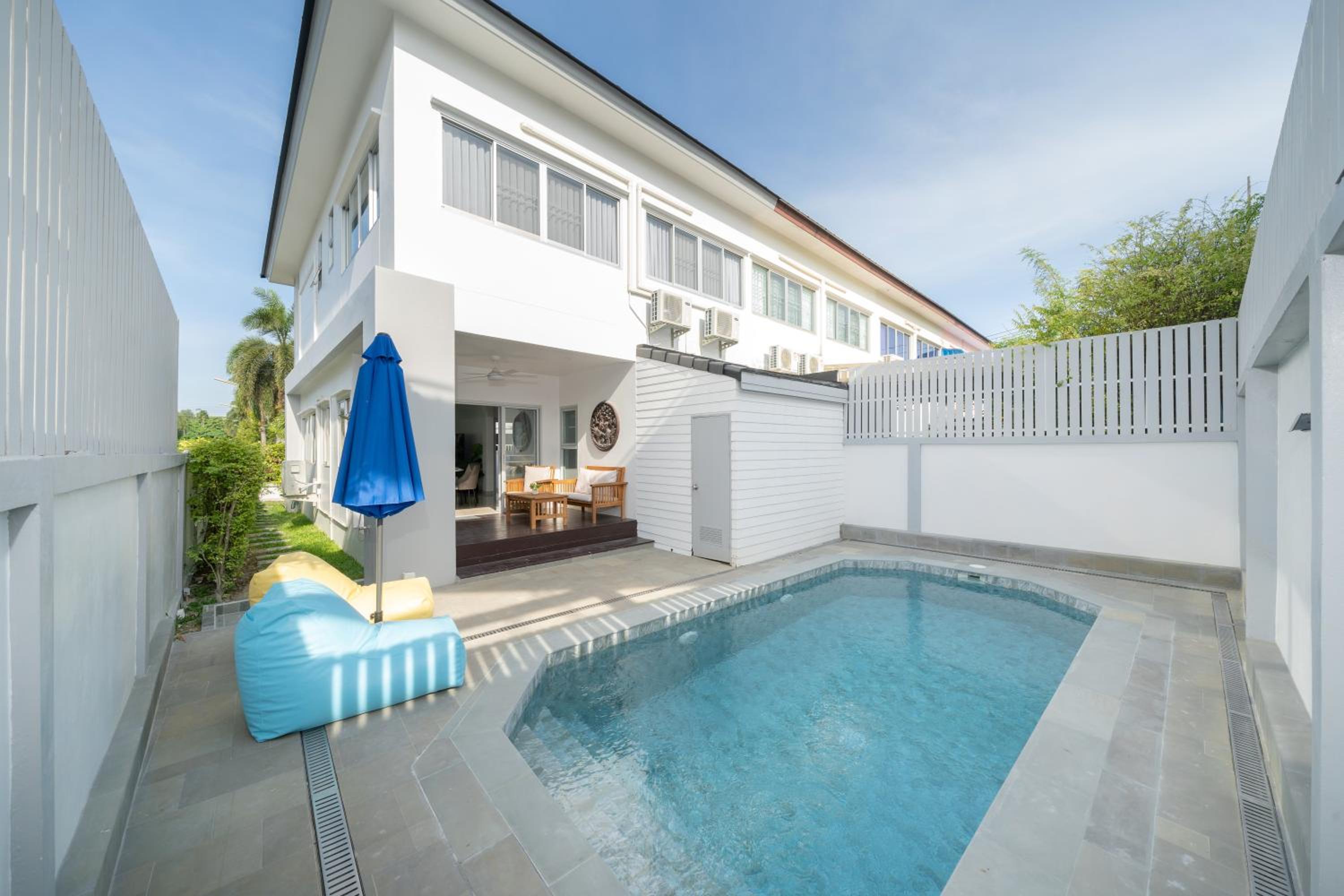 Duplex Style 3-BR Corner Private Pool Villa