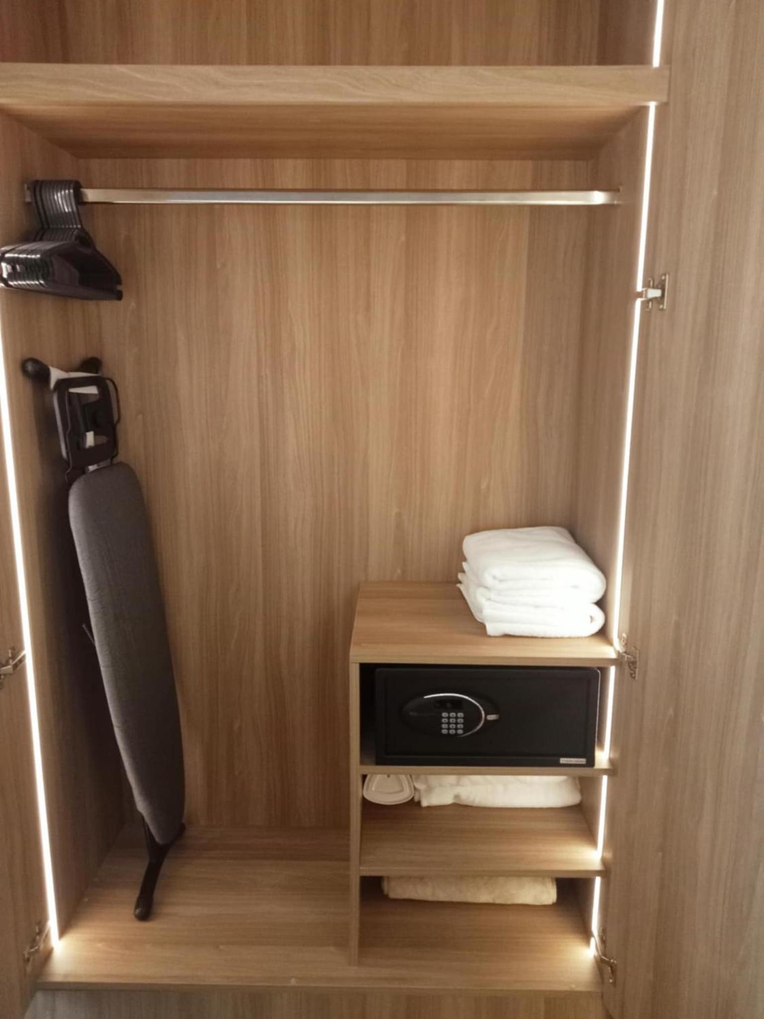 Novotel Executive Hotel at Rosalina Acqua Residence Mandaluyong