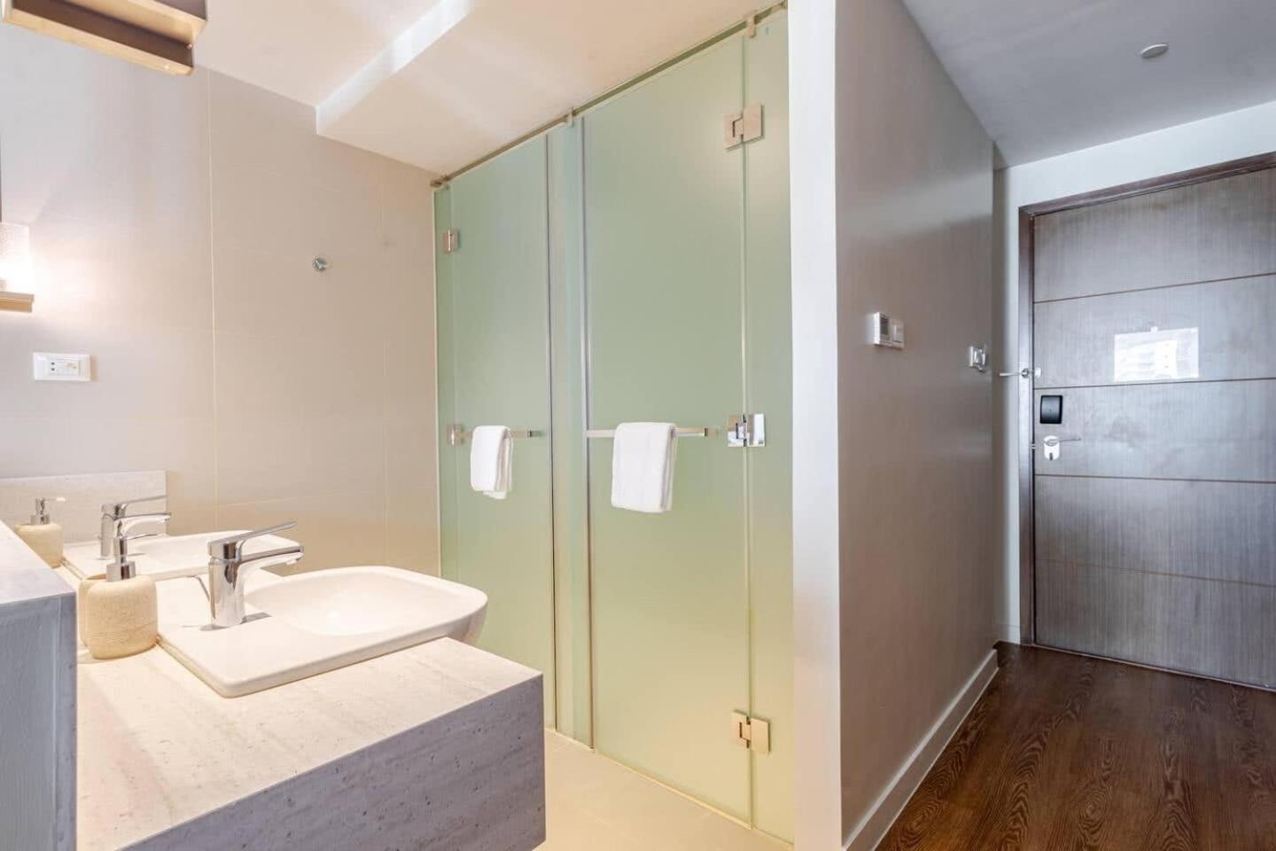 Novotel Executive Hotel at Rosalina Acqua Residence Mandaluyong
