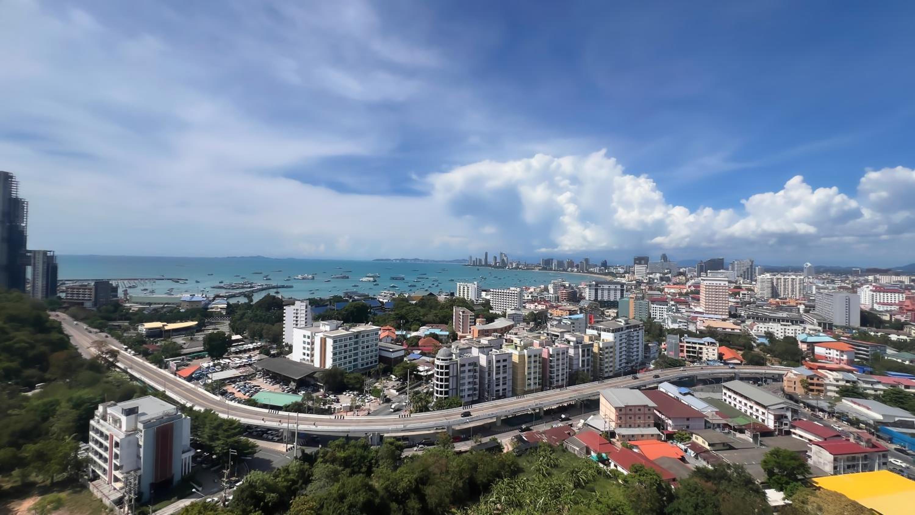 Walking Street Unixx condo Beautiful sea view