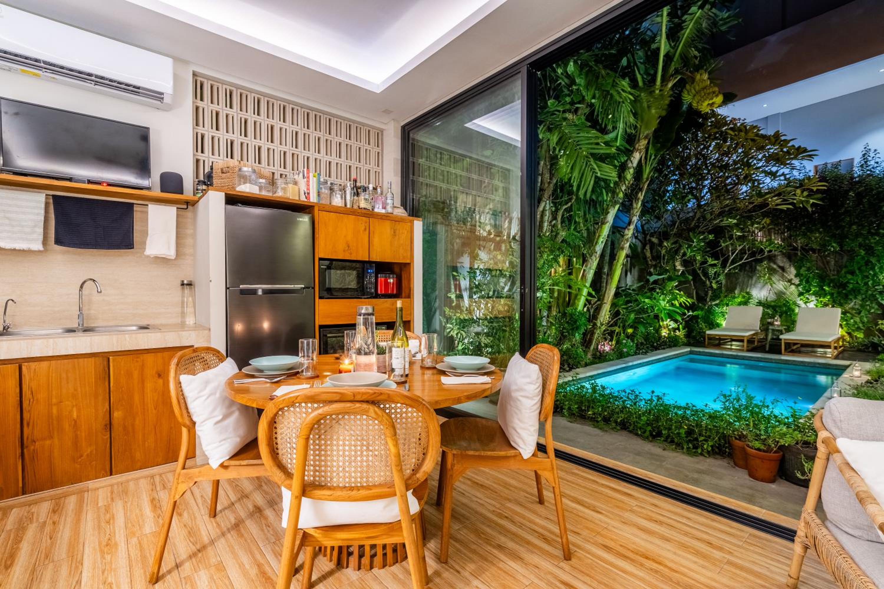 Tropical 2BR Villa with Private Pool in Canggu